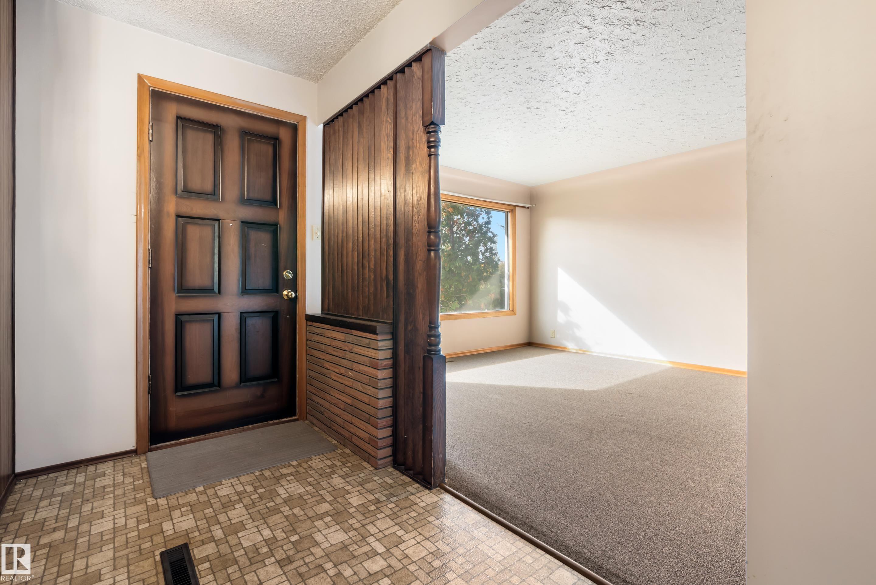 Photo 22 at 8736 66 Avenue NW, Argyll, Edmonton