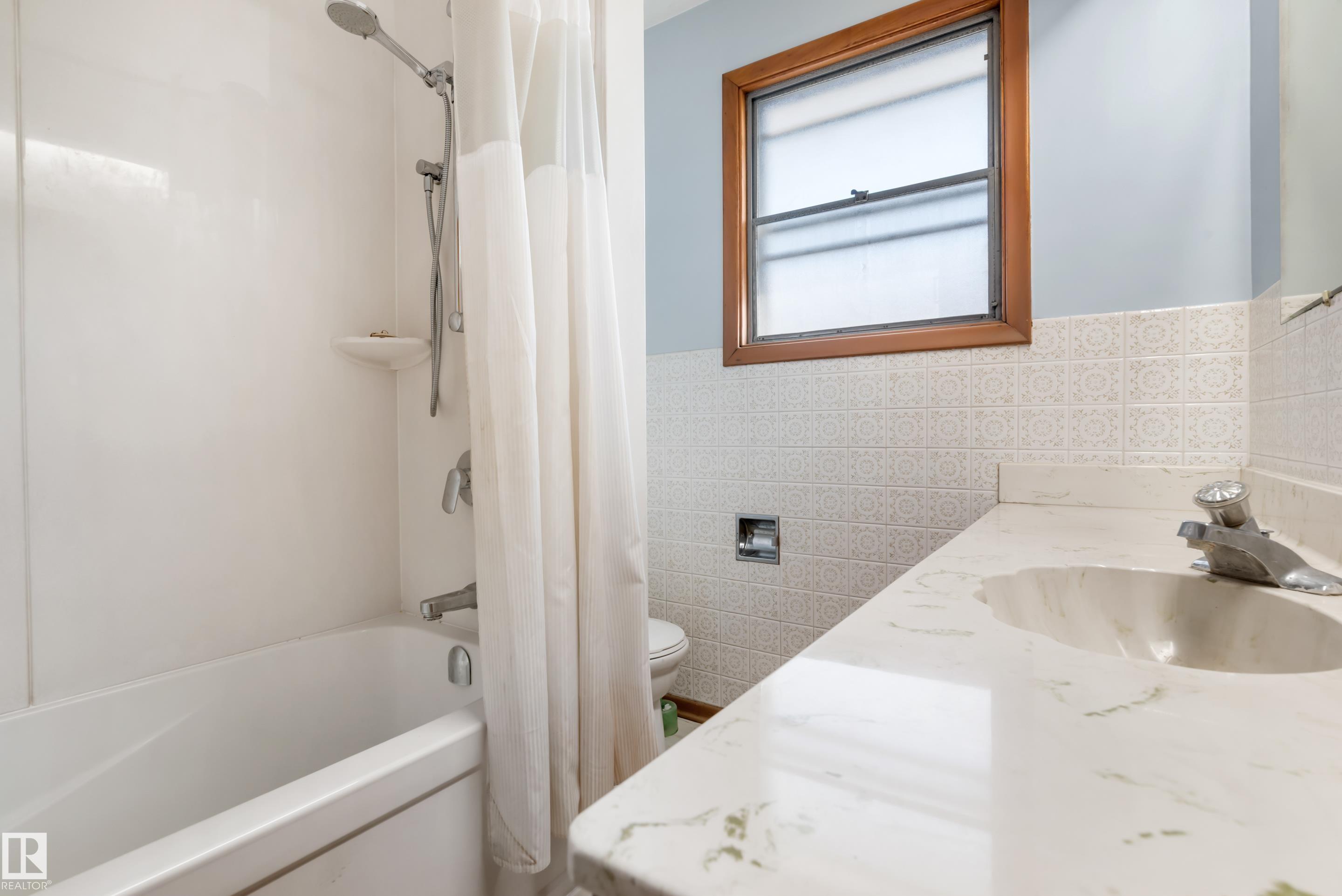 Photo 27 at 8736 66 Avenue NW, Argyll, Edmonton
