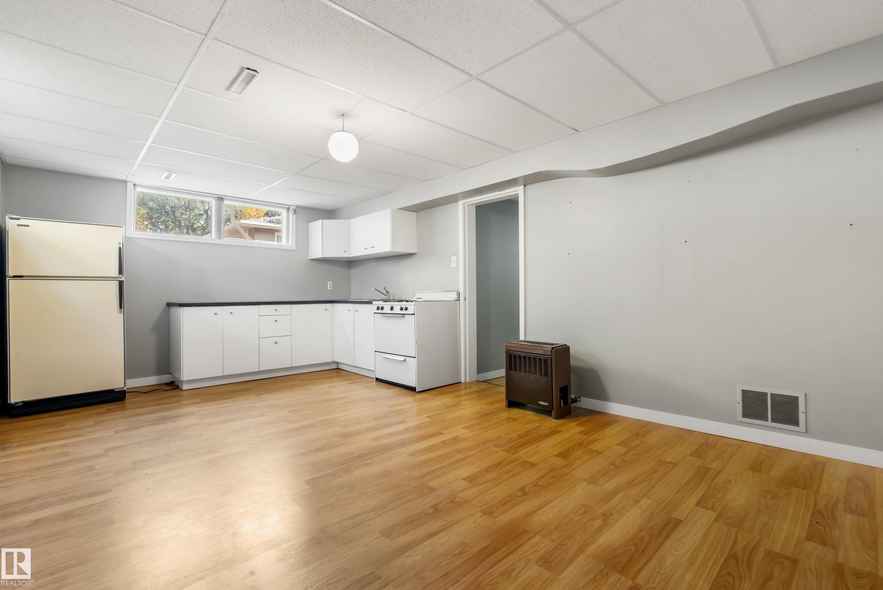 Photo 32 at 8736 66 Avenue NW, Argyll, Edmonton