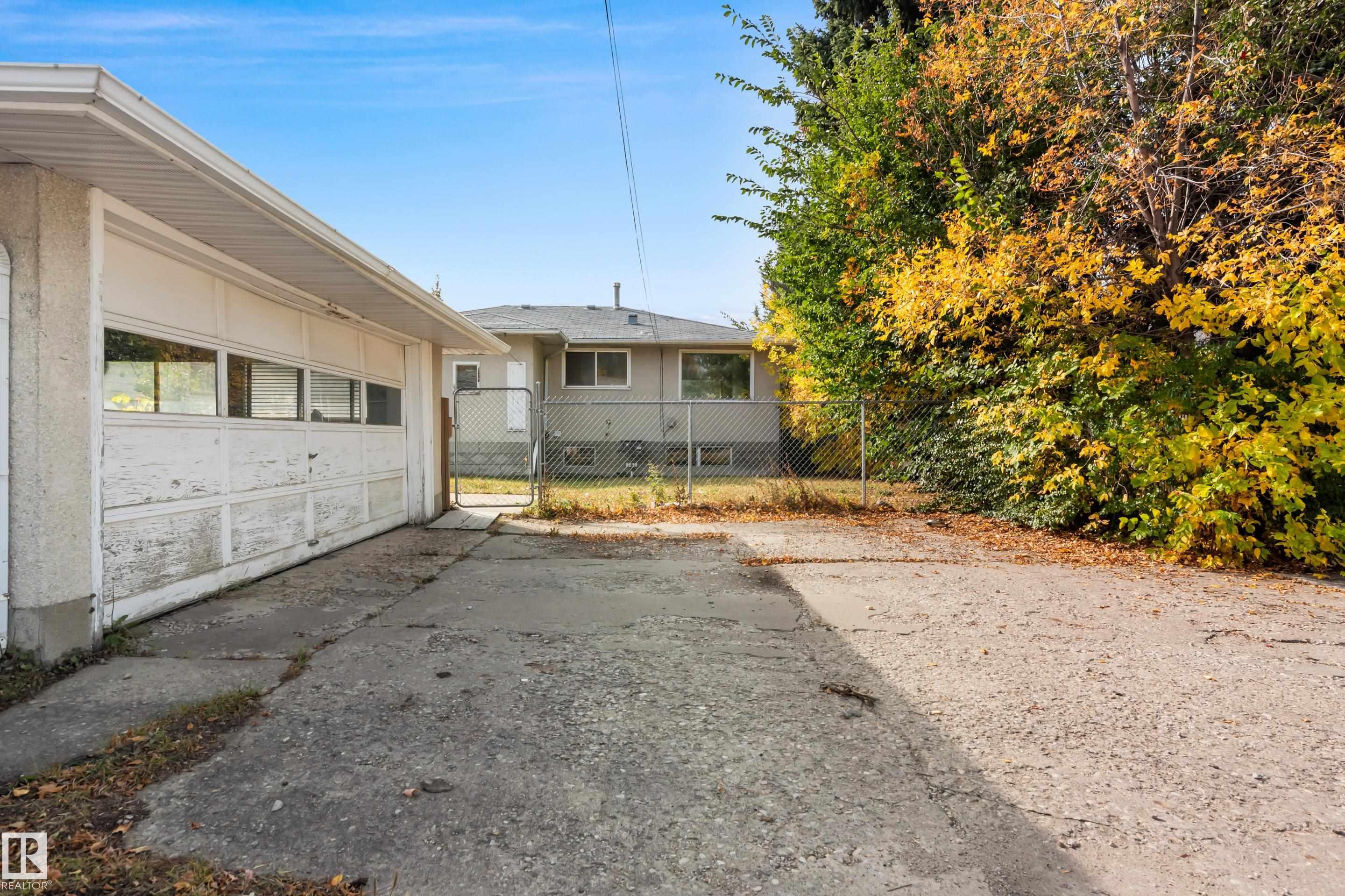 Photo 42 at 8736 66 Avenue NW, Argyll, Edmonton