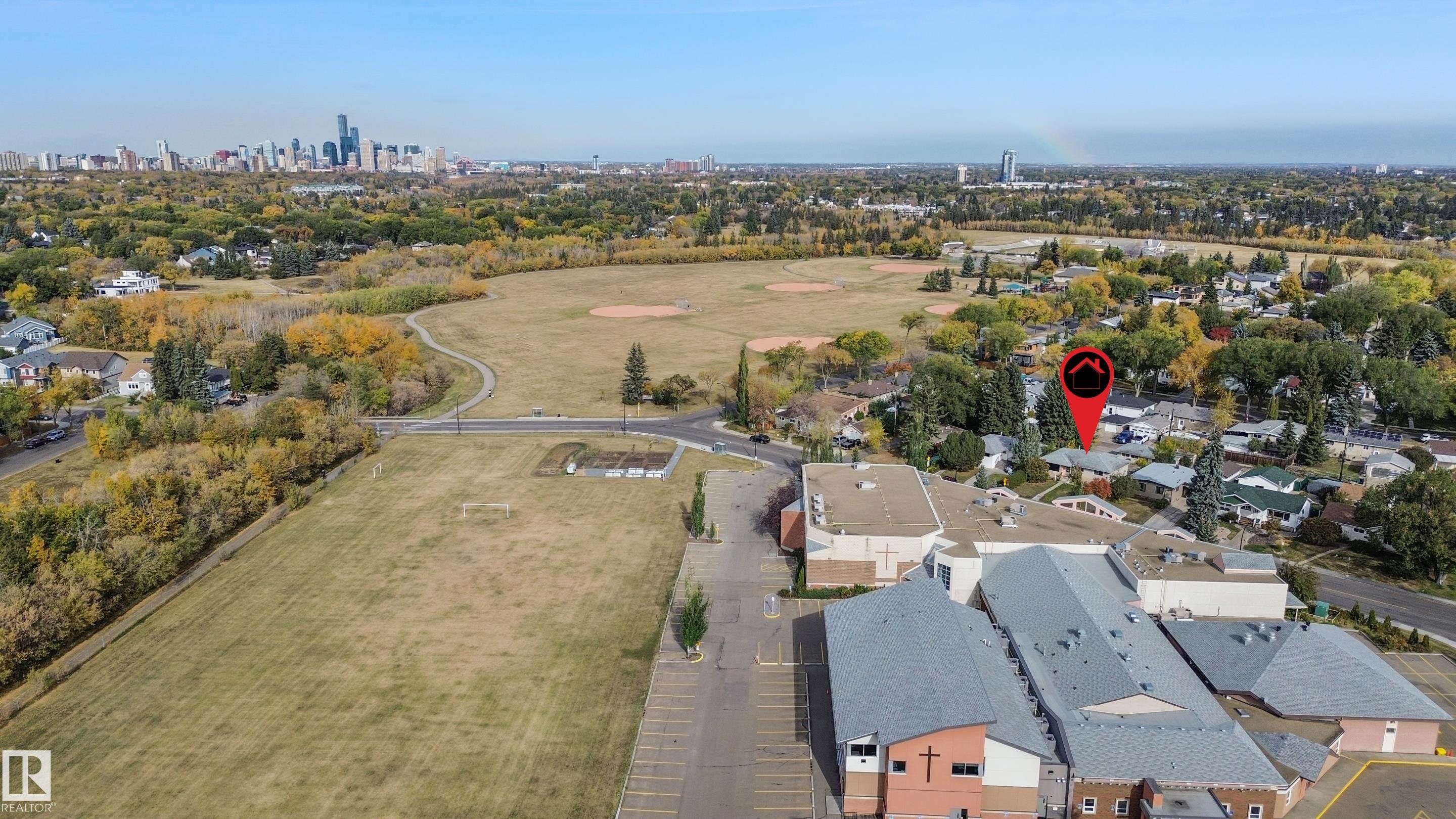 Photo 8 at 8736 66 Avenue NW, Argyll, Edmonton