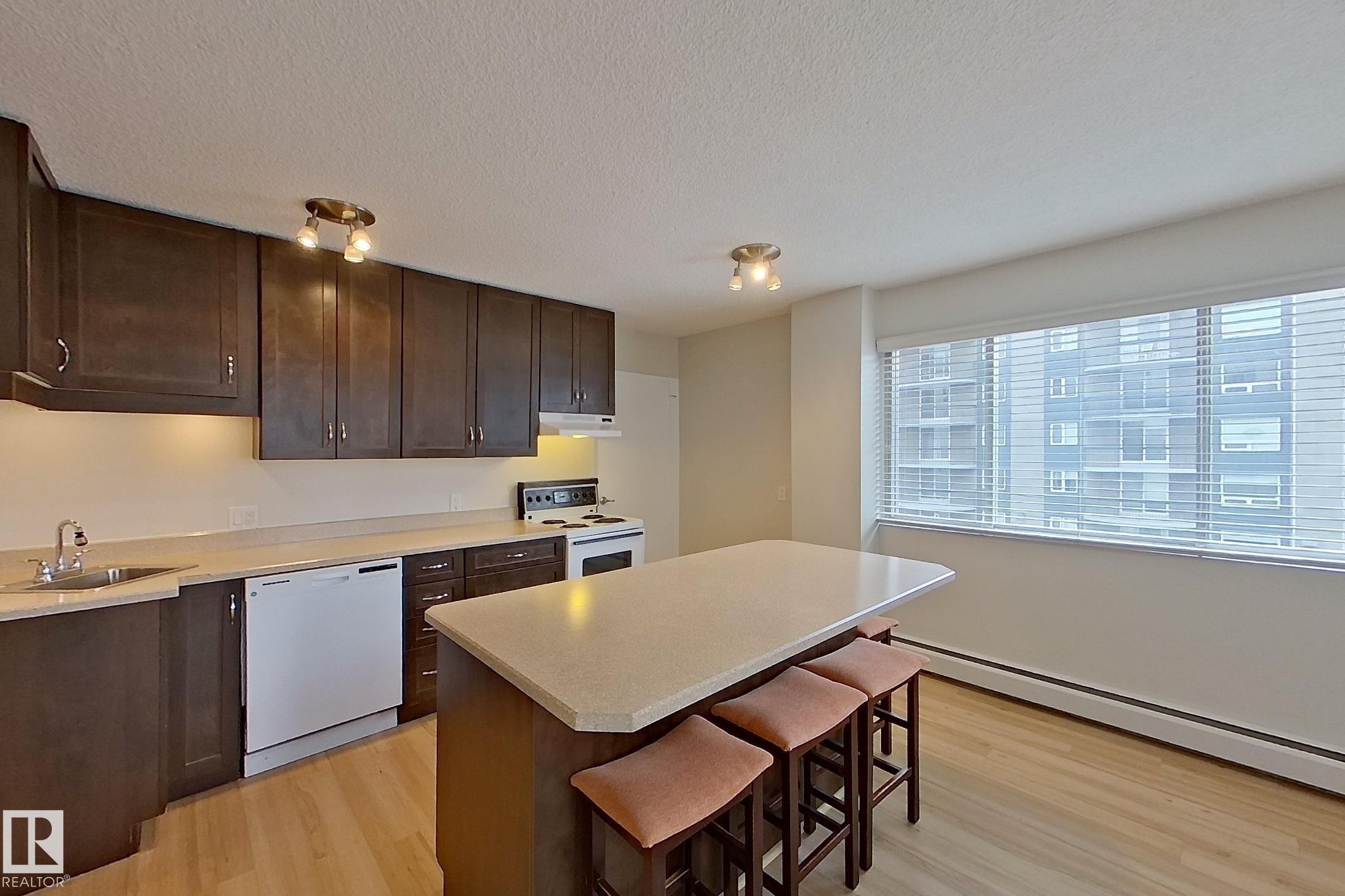 Photo 12 at 404 - 10021 116 Street NW, Wîhkwêntôwin, Edmonton