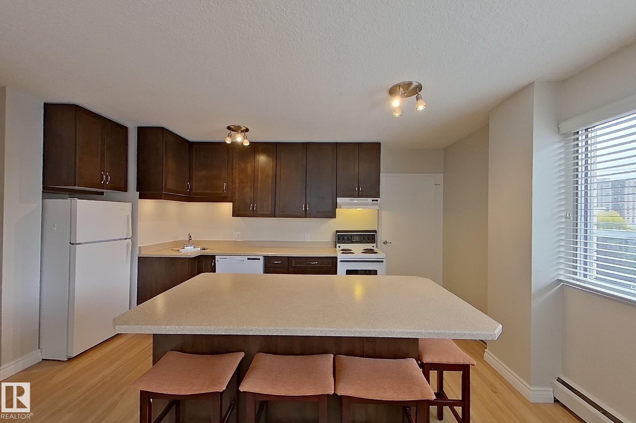 Photo 13 at 404 - 10021 116 Street NW, Wîhkwêntôwin, Edmonton