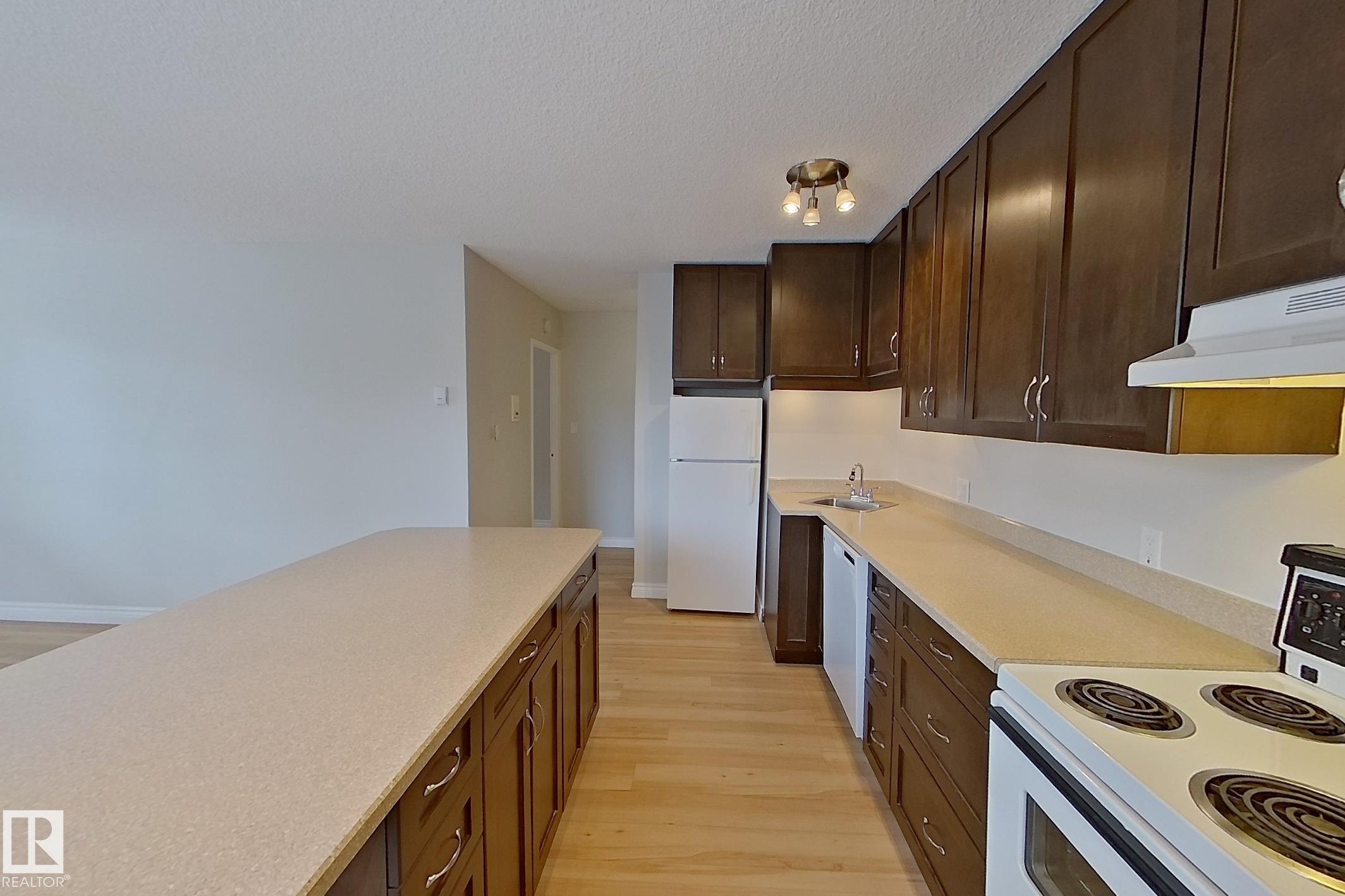 Photo 15 at 404 - 10021 116 Street NW, Wîhkwêntôwin, Edmonton