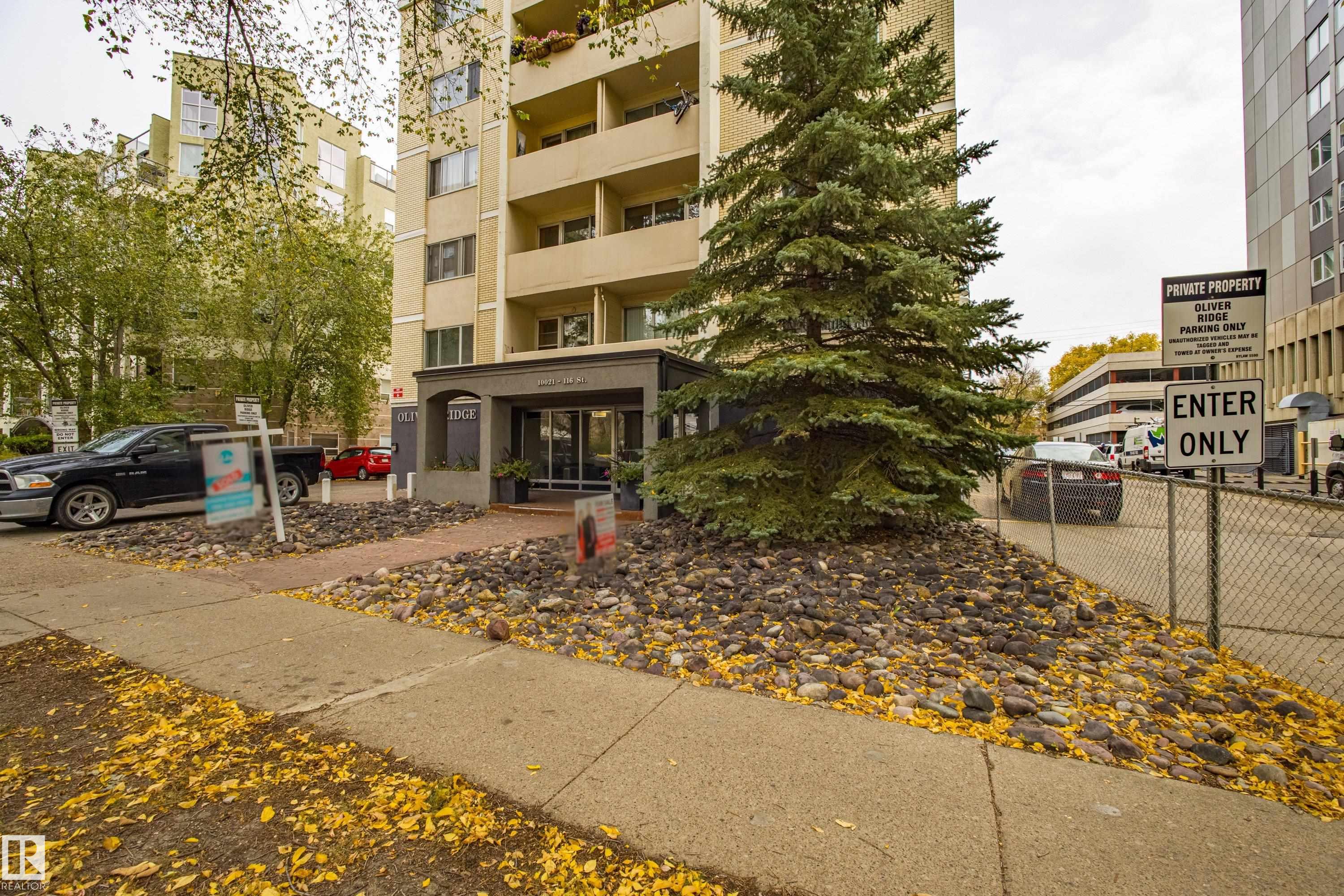 Photo 3 at 404 - 10021 116 Street NW, Wîhkwêntôwin, Edmonton