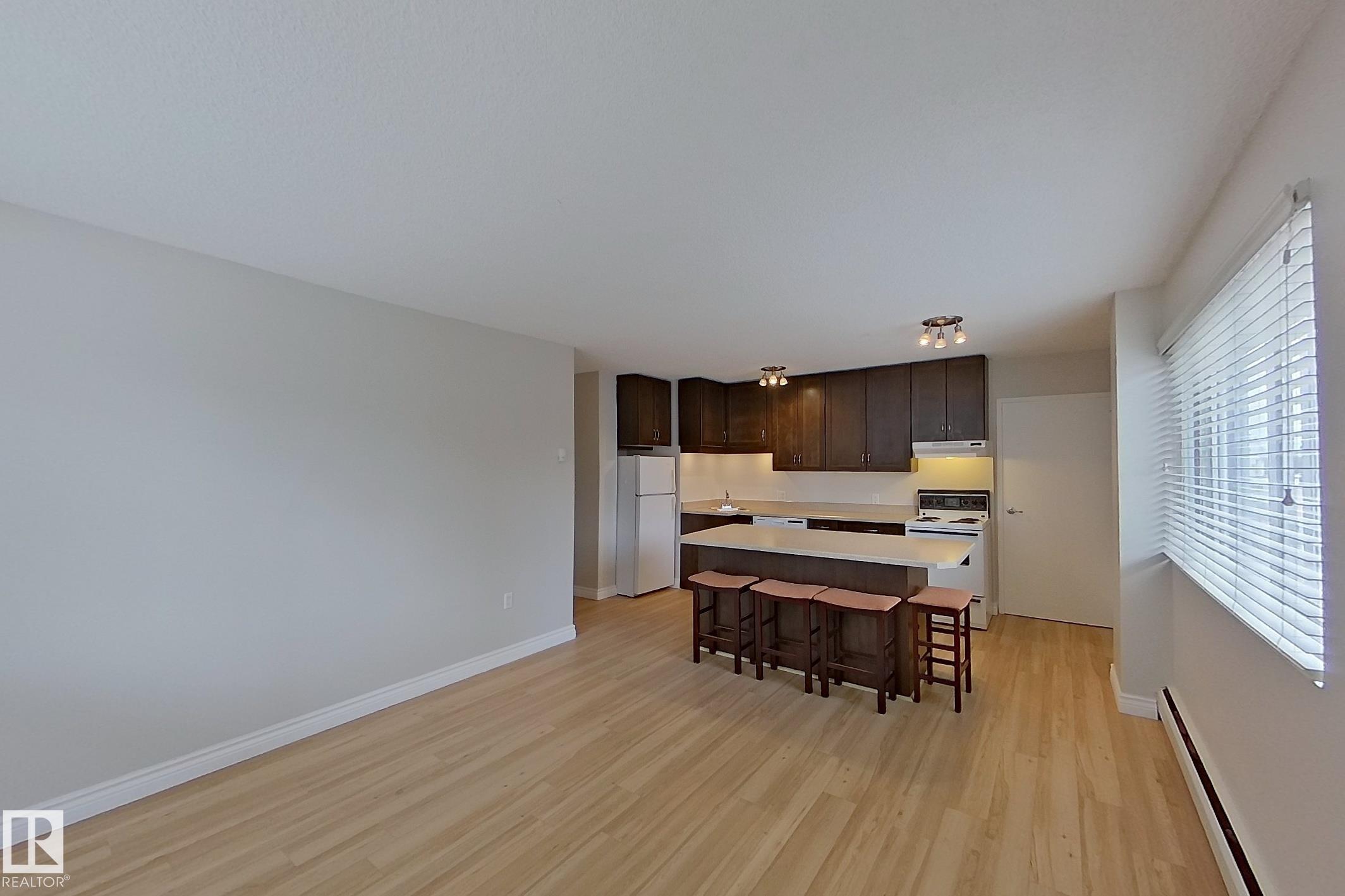 Photo 4 at 404 - 10021 116 Street NW, Wîhkwêntôwin, Edmonton