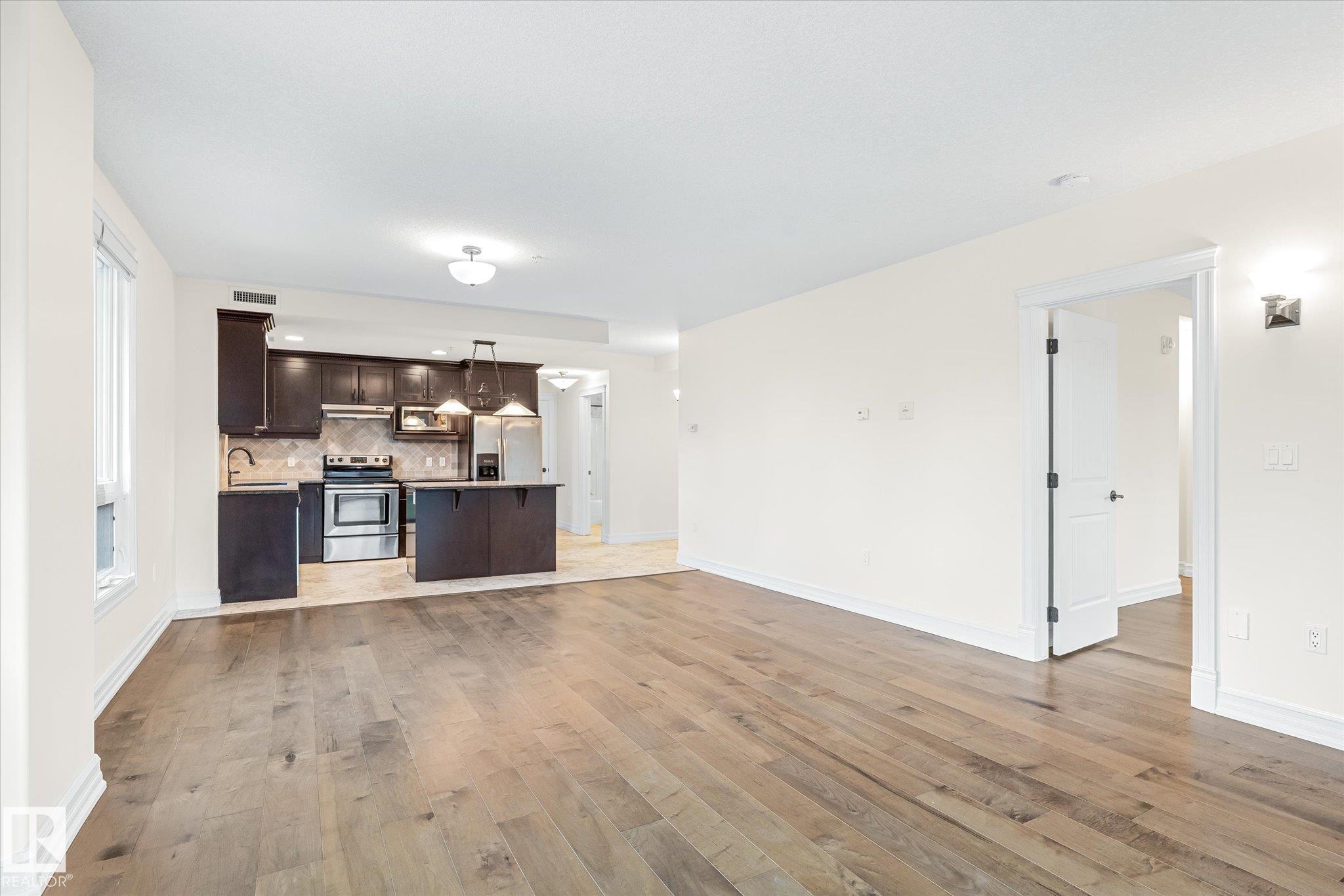 Photo 14 at 304 - 10142 111 Street NW, Wîhkwêntôwin, Edmonton