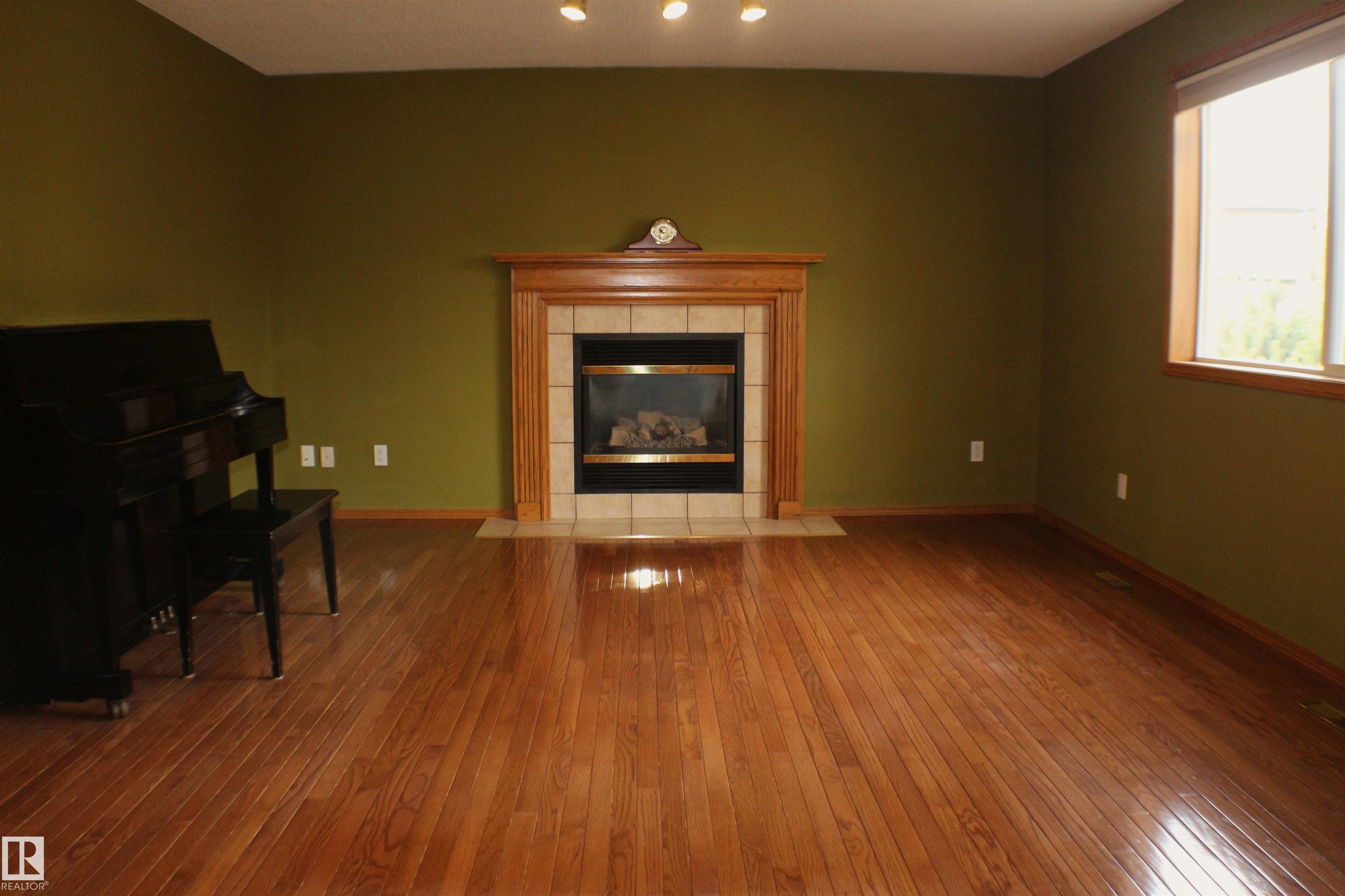 Photo 5 at 11 Escada Close, Erin Ridge, St. Albert