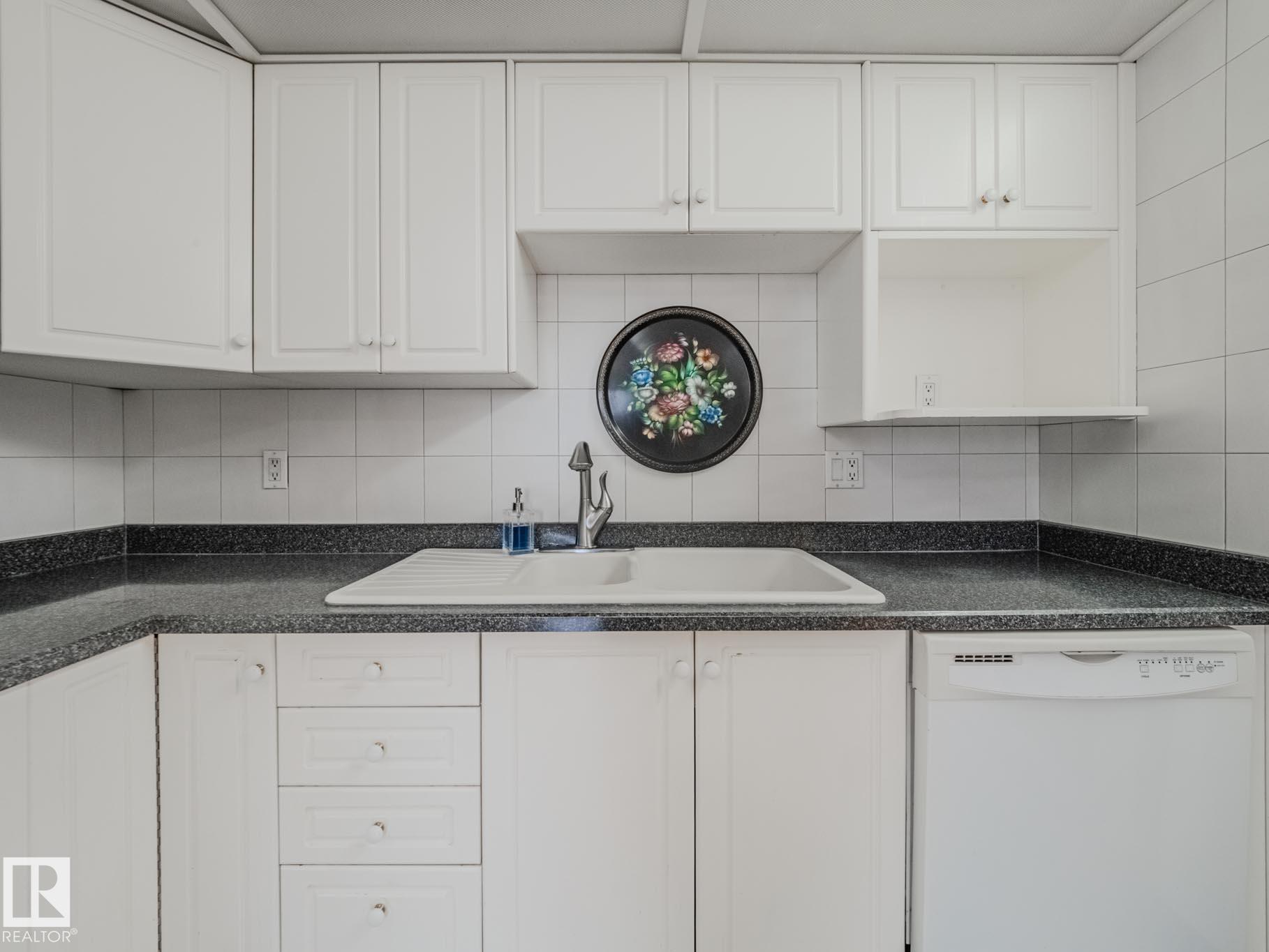 Photo 15 at 1403 - 10160 115 Street NW, Wîhkwêntôwin, Edmonton