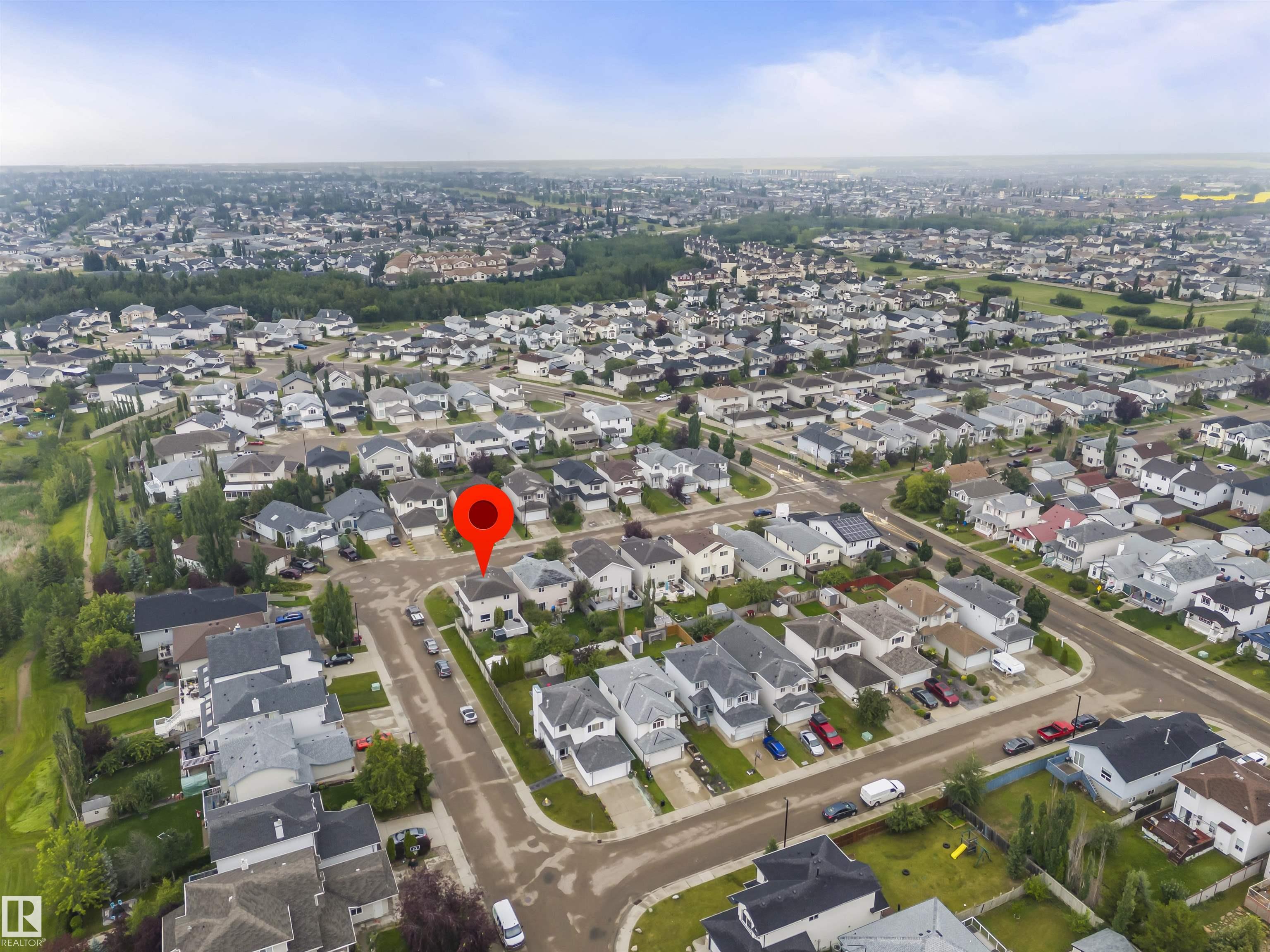 Photo 2 at 3231 30 Avenue NW, Silver Berry, Edmonton
