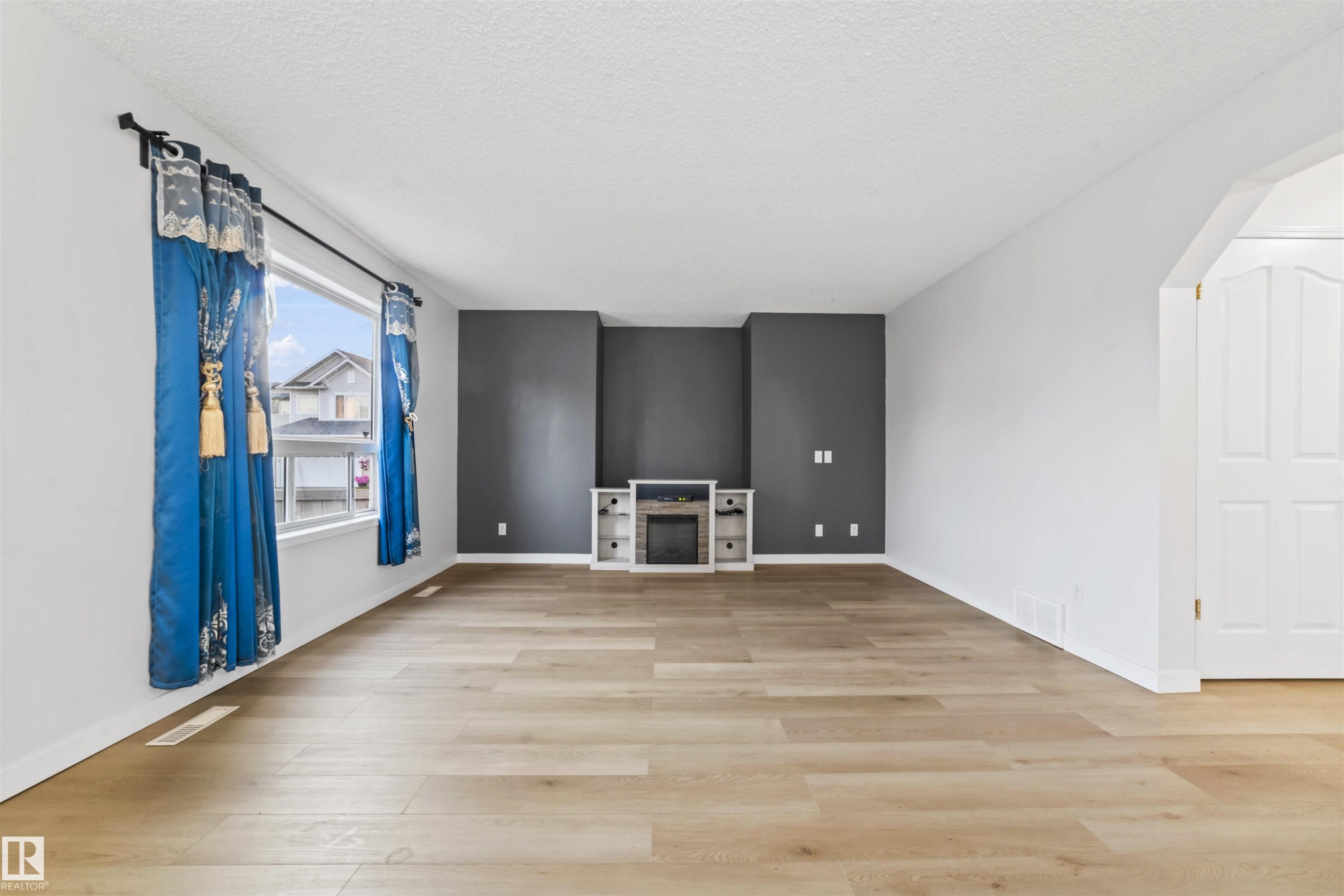 Photo 14 at 3231 30 Avenue NW, Silver Berry, Edmonton