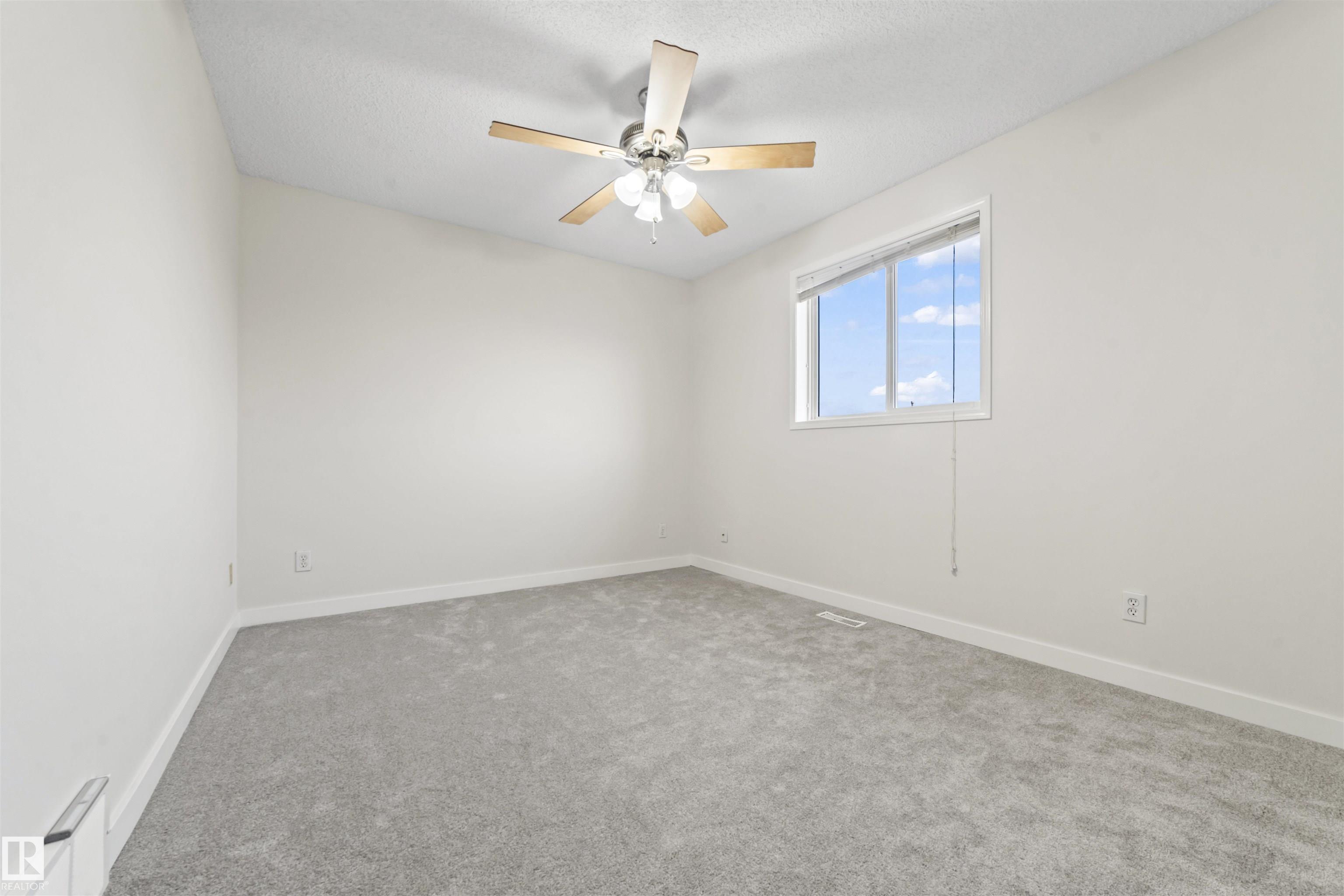 Photo 17 at 3231 30 Avenue NW, Silver Berry, Edmonton