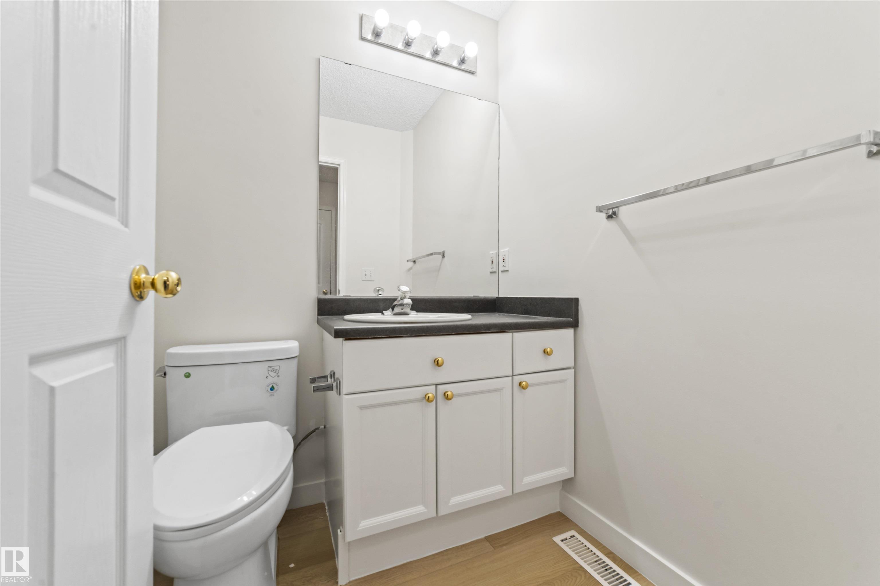 Photo 23 at 3231 30 Avenue NW, Silver Berry, Edmonton