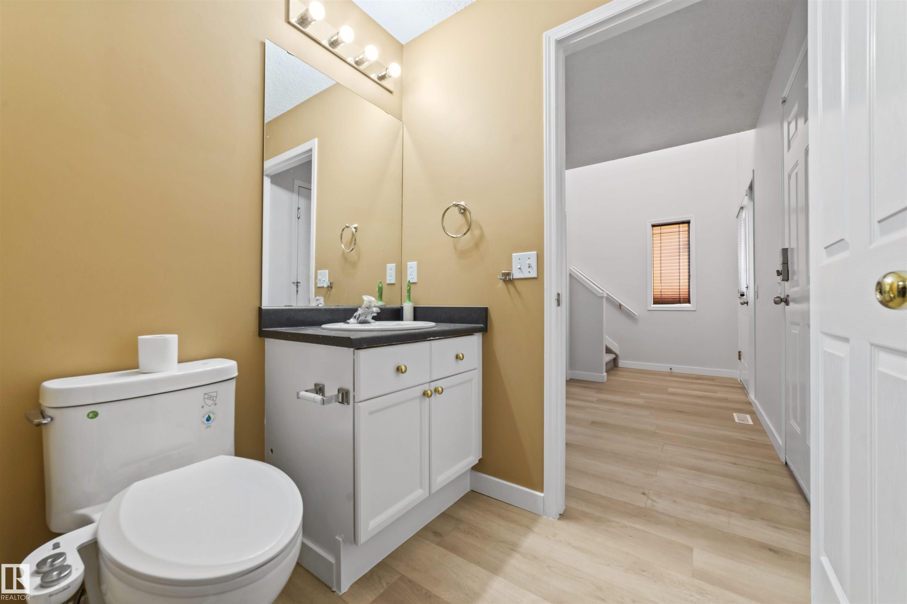 Photo 7 at 3231 30 Avenue NW, Silver Berry, Edmonton