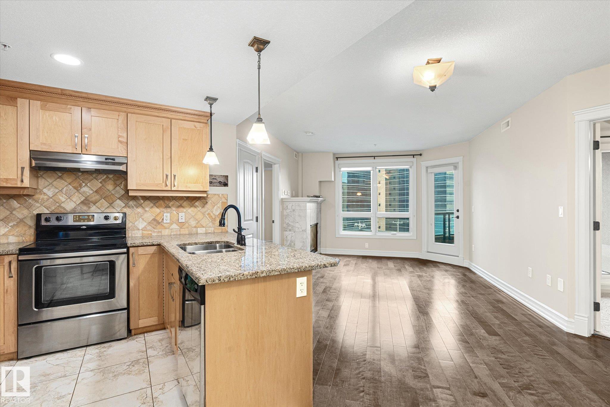 Photo 16 at 507 - 10142 111 Street NW, Wîhkwêntôwin, Edmonton