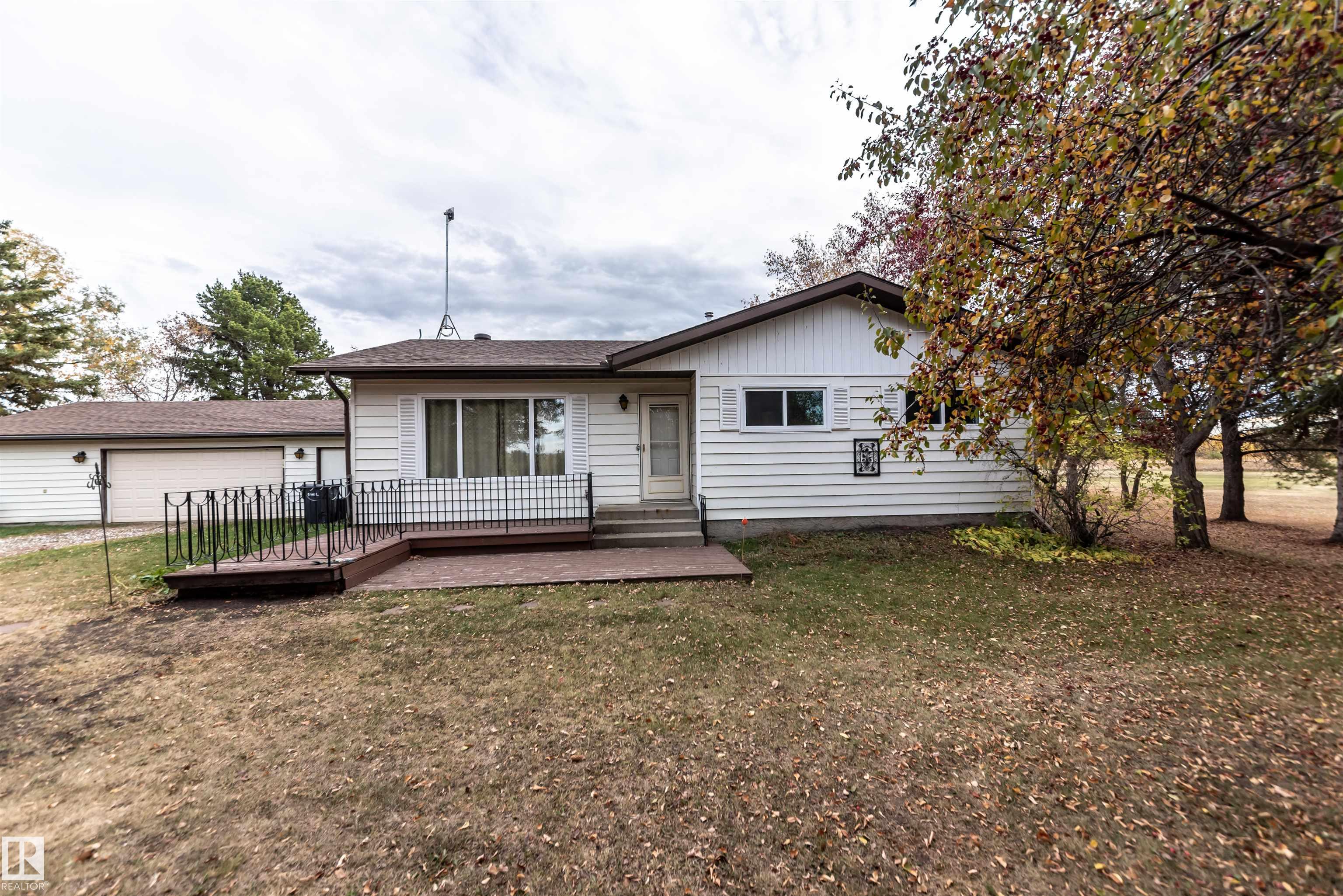 Photo 3 at 30 - 53111 Rge Road 22, West Hill Acres, Rural Parkland County