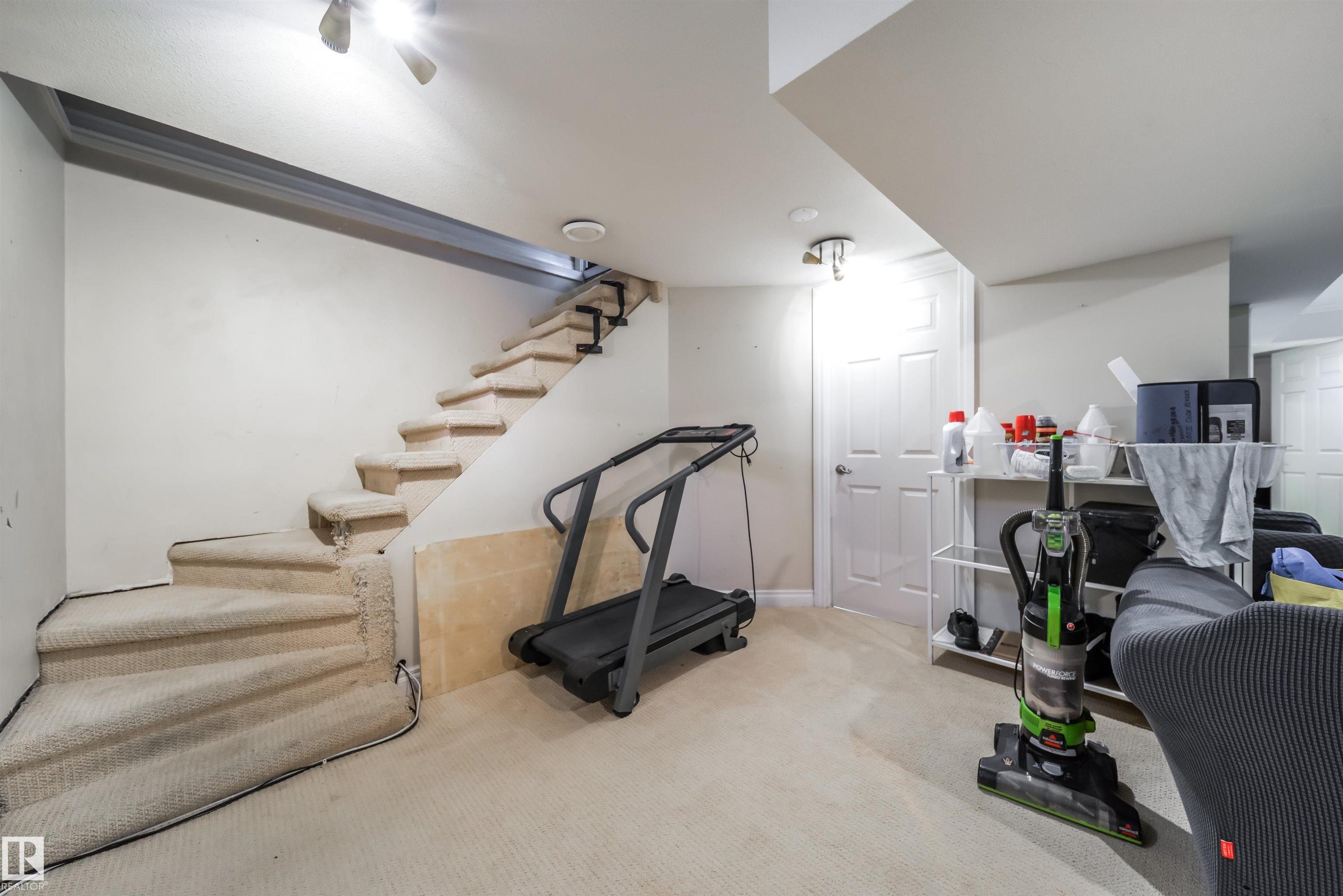 Photo 17 at 7910 75 Street NW, King Edward Park, Edmonton