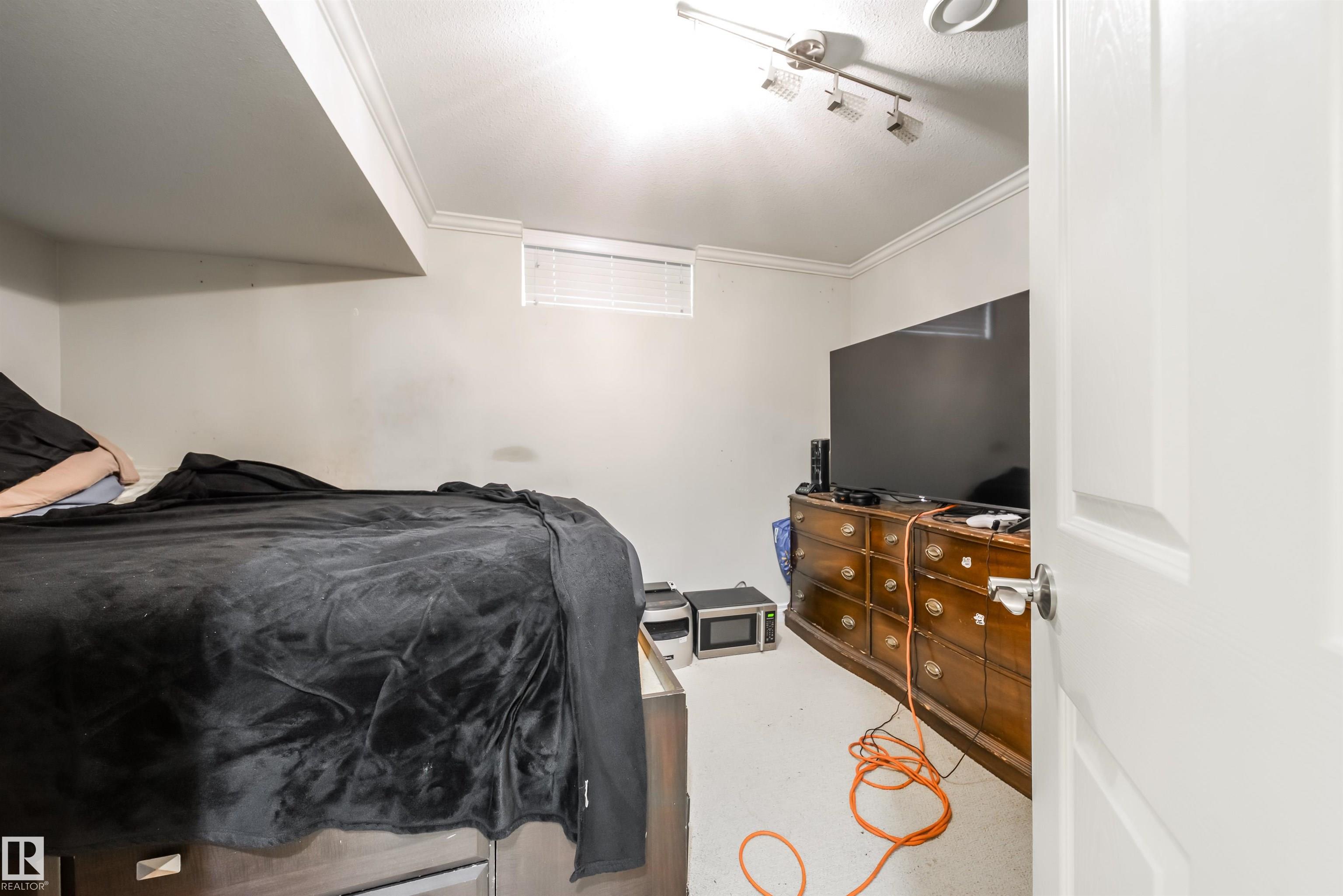 Photo 26 at 7910 75 Street NW, King Edward Park, Edmonton