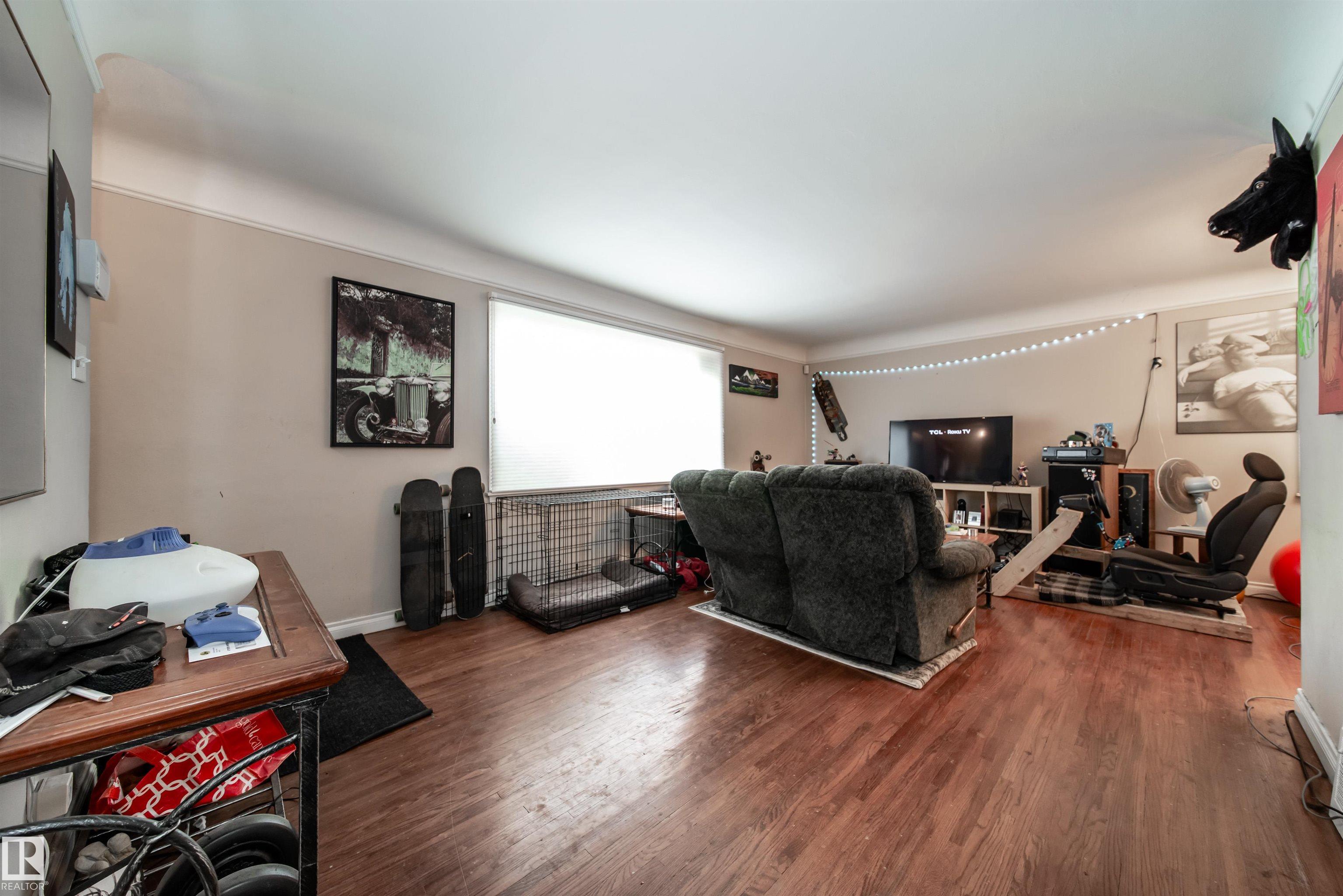Photo 4 at 7910 75 Street NW, King Edward Park, Edmonton