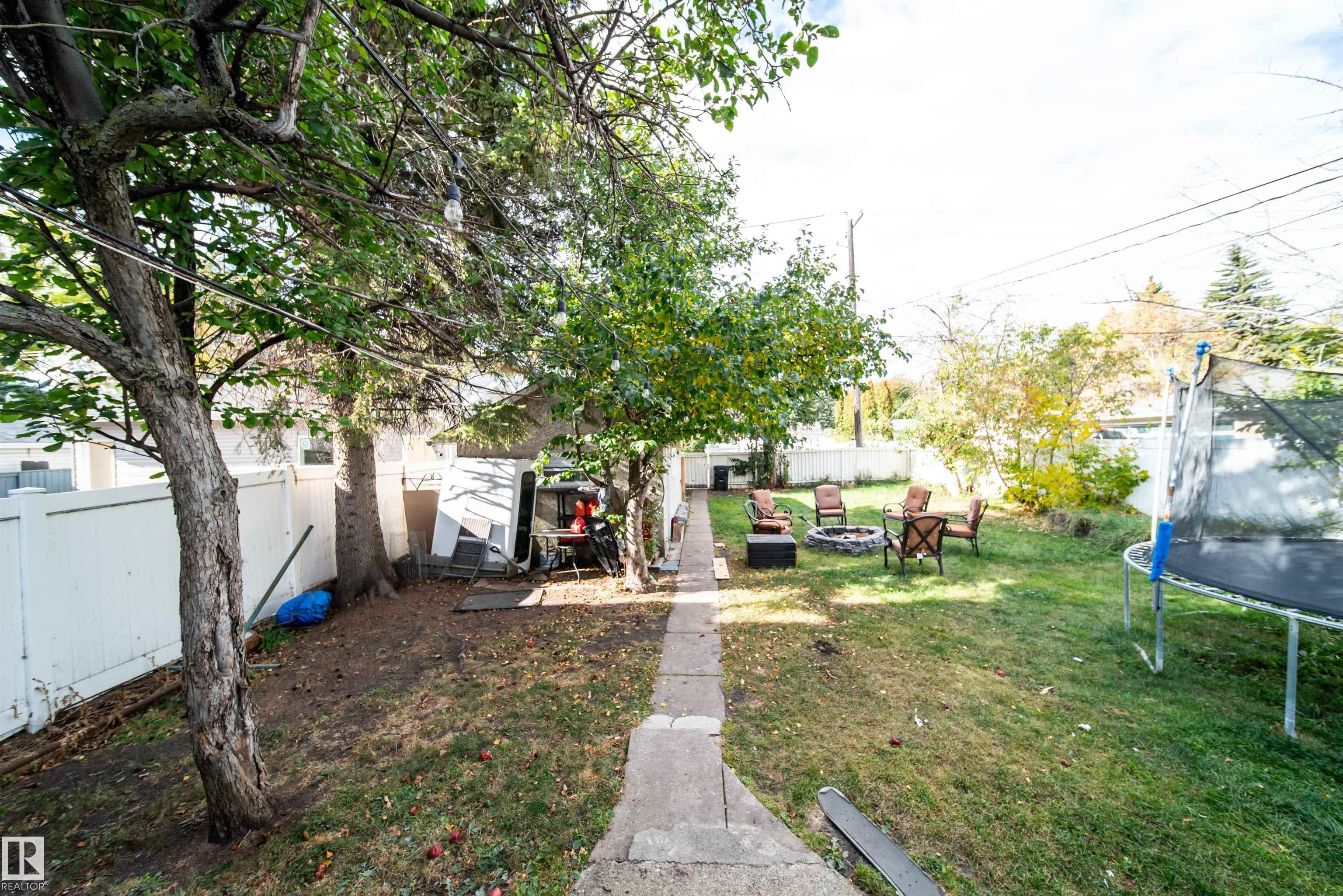Photo 31 at 7910 75 Street NW, King Edward Park, Edmonton