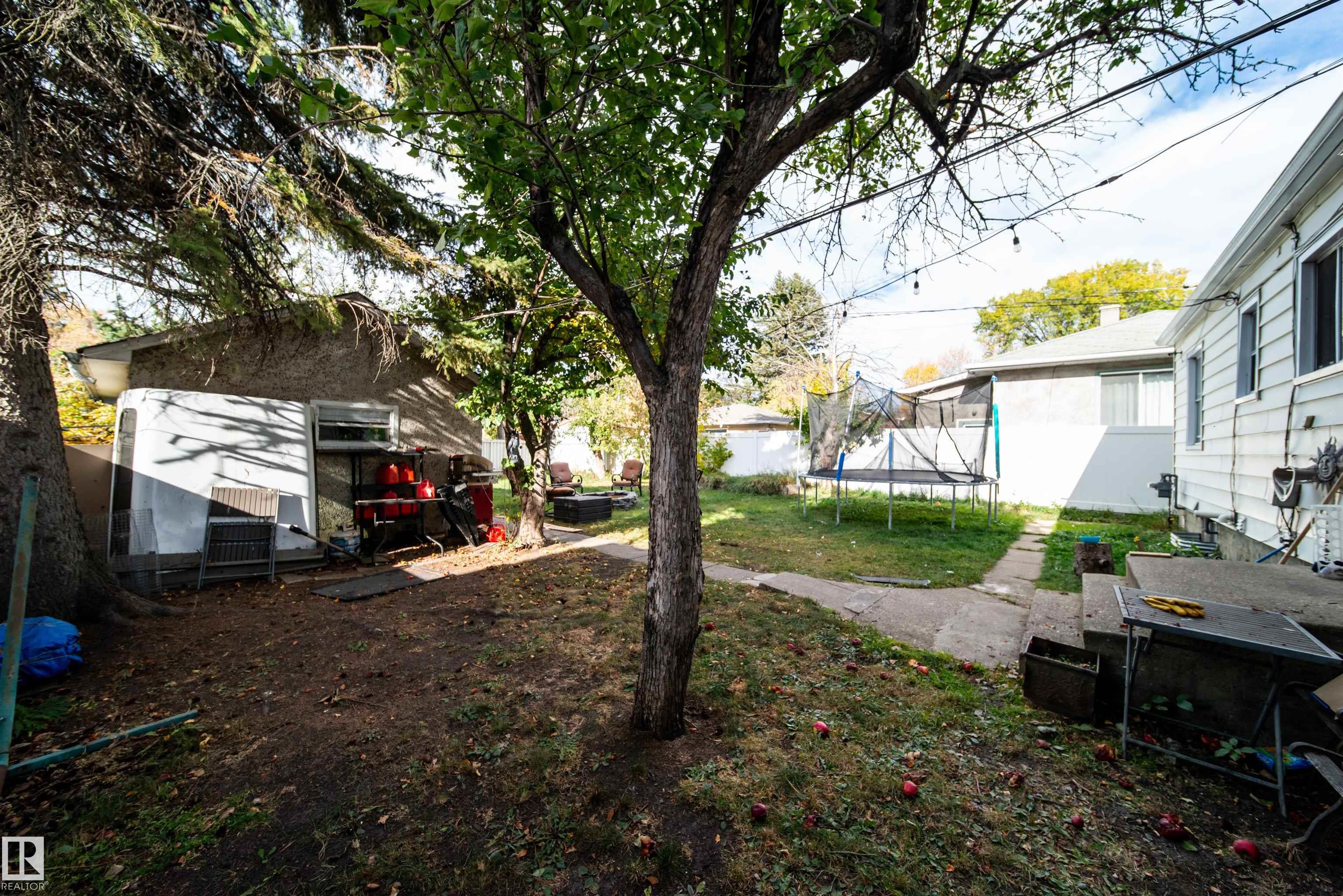 Photo 34 at 7910 75 Street NW, King Edward Park, Edmonton
