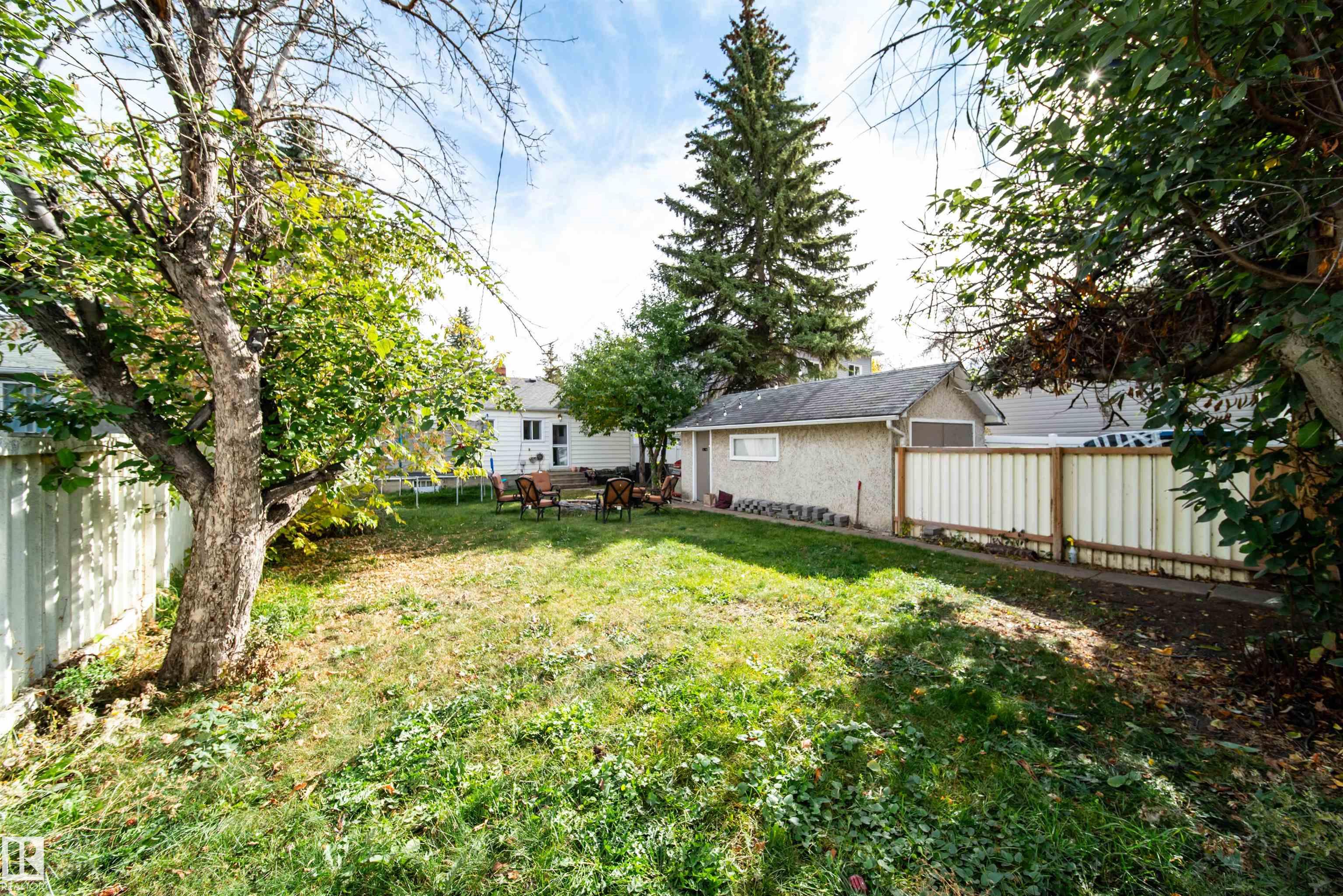 Photo 36 at 7910 75 Street NW, King Edward Park, Edmonton