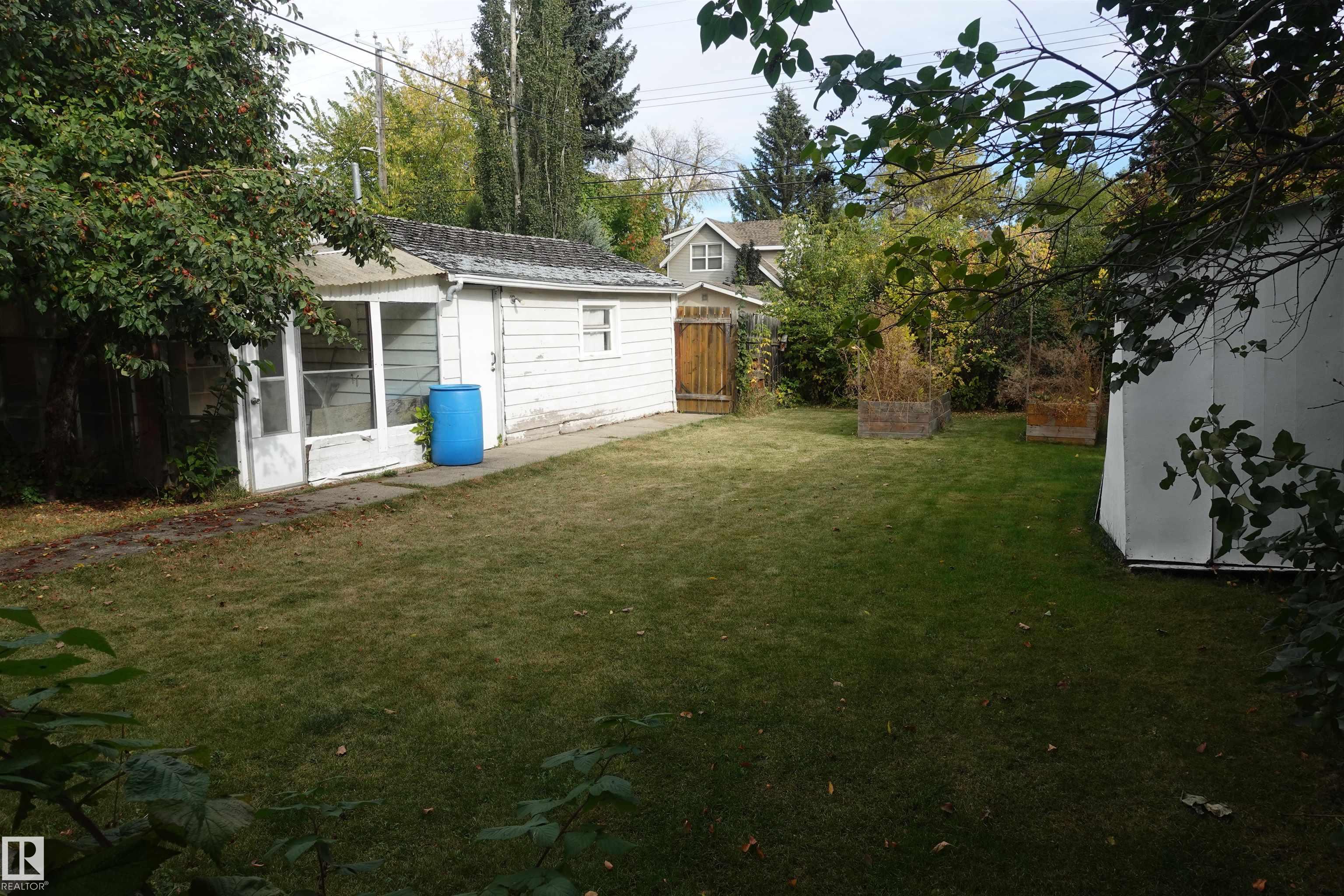 Photo 12 at 8839 90 Street NW, Bonnie Doon, Edmonton