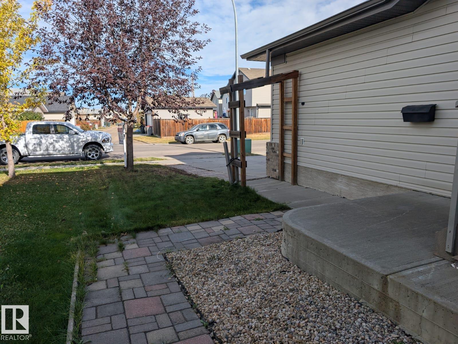Photo 3 at 198 Brookview Way, Brookview, Stony Plain