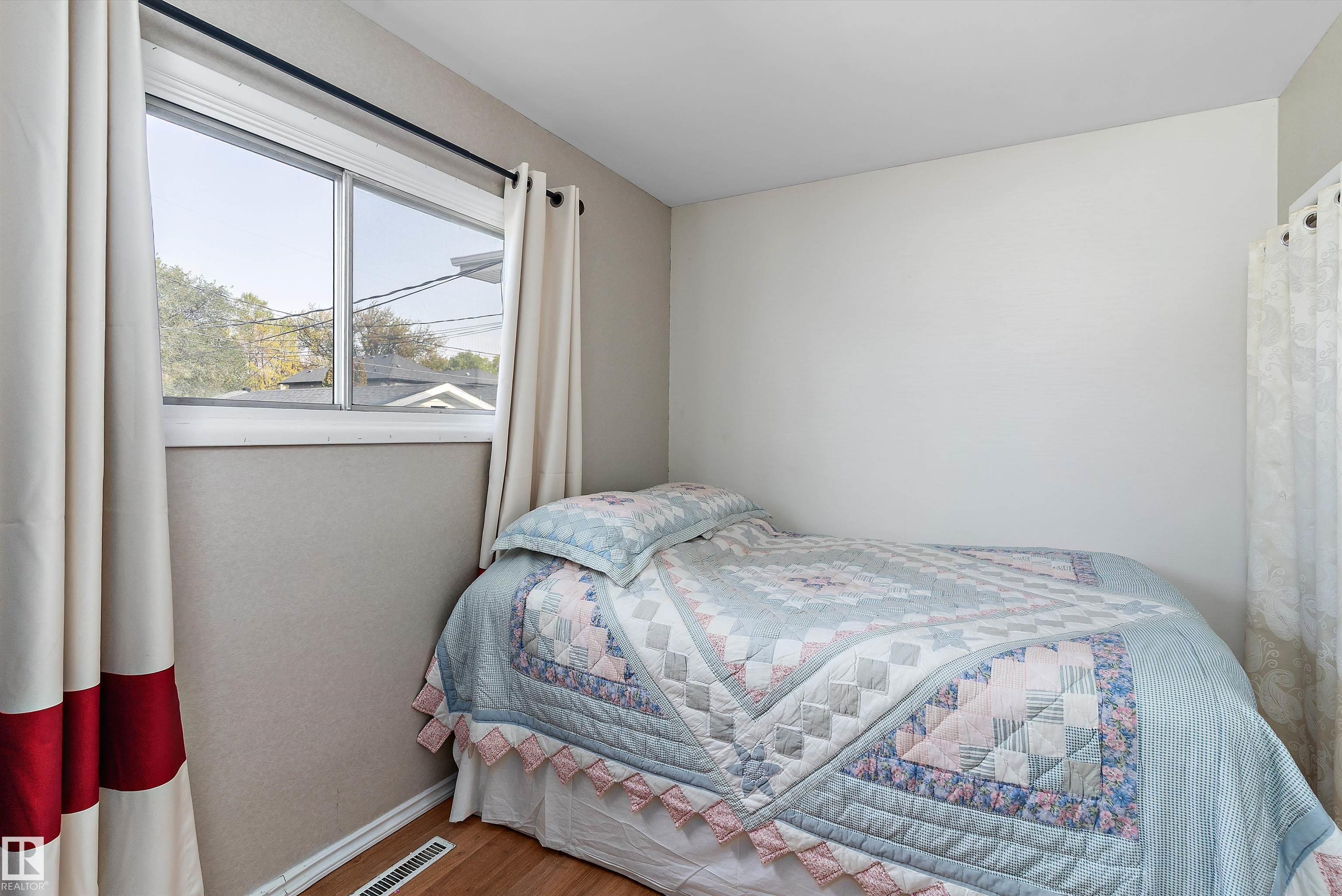 Photo 21 at 10570 66 Avenue NW, Allendale, Edmonton