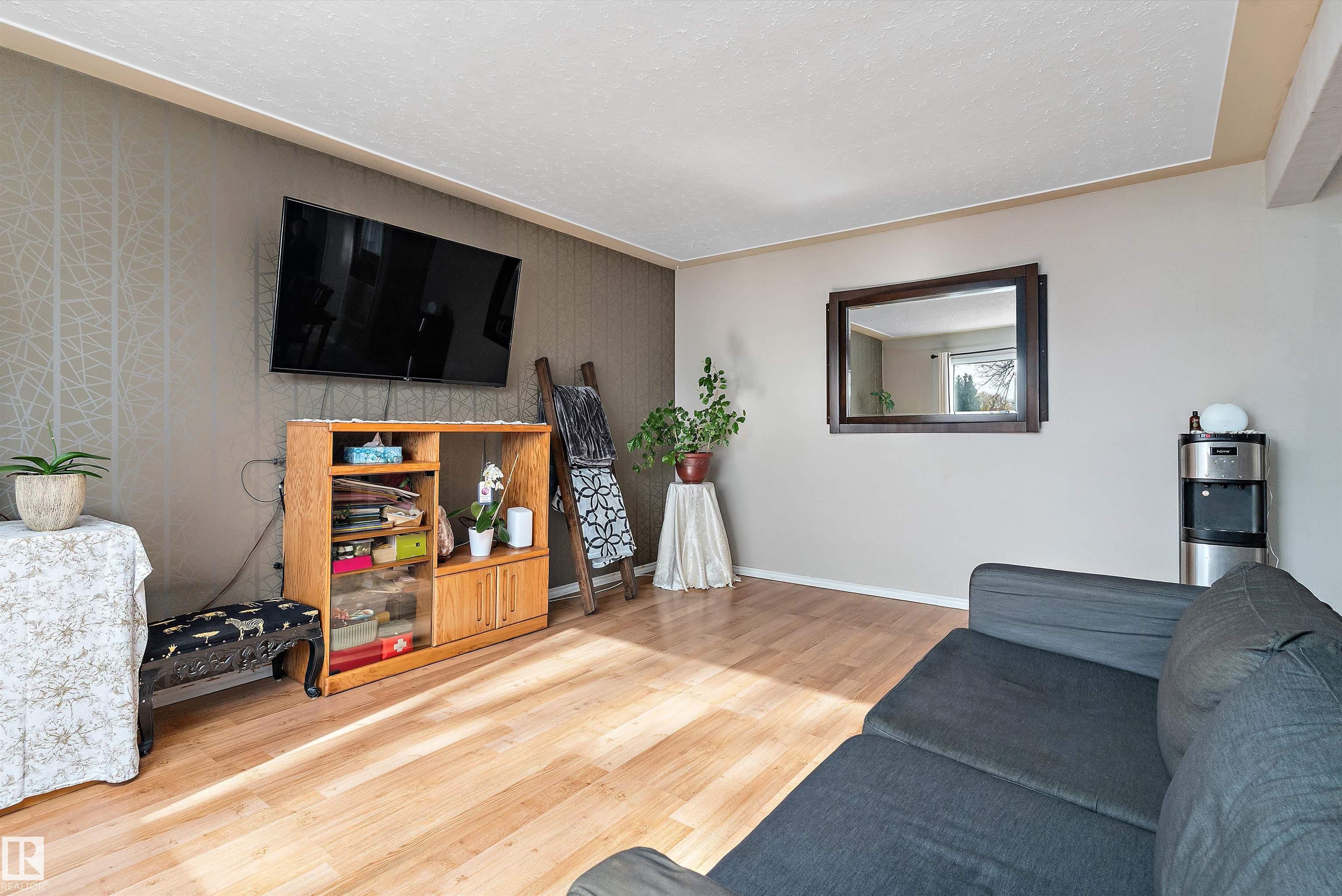 Photo 8 at 10570 66 Avenue NW, Allendale, Edmonton