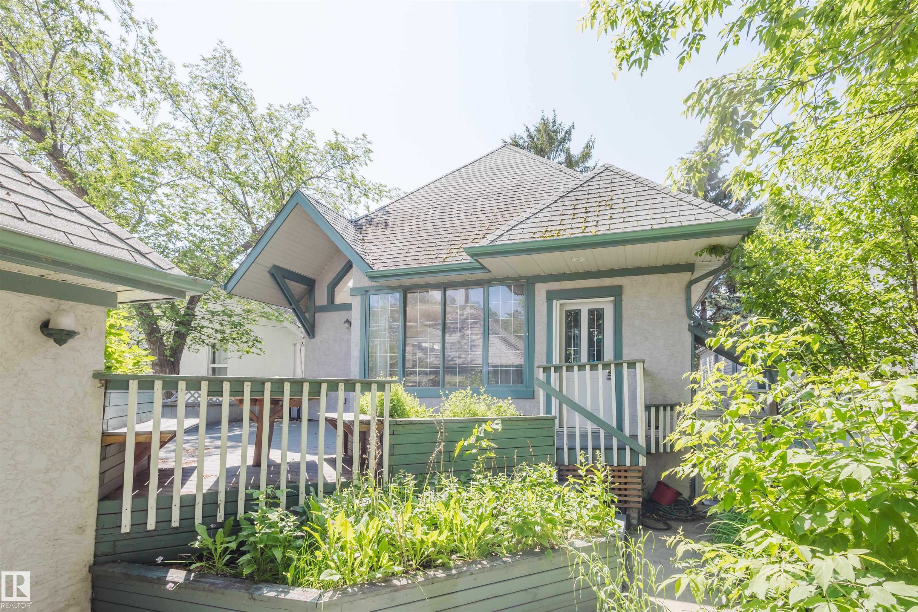 Photo 2 at 10942 88 Avenue NW, Garneau, Edmonton