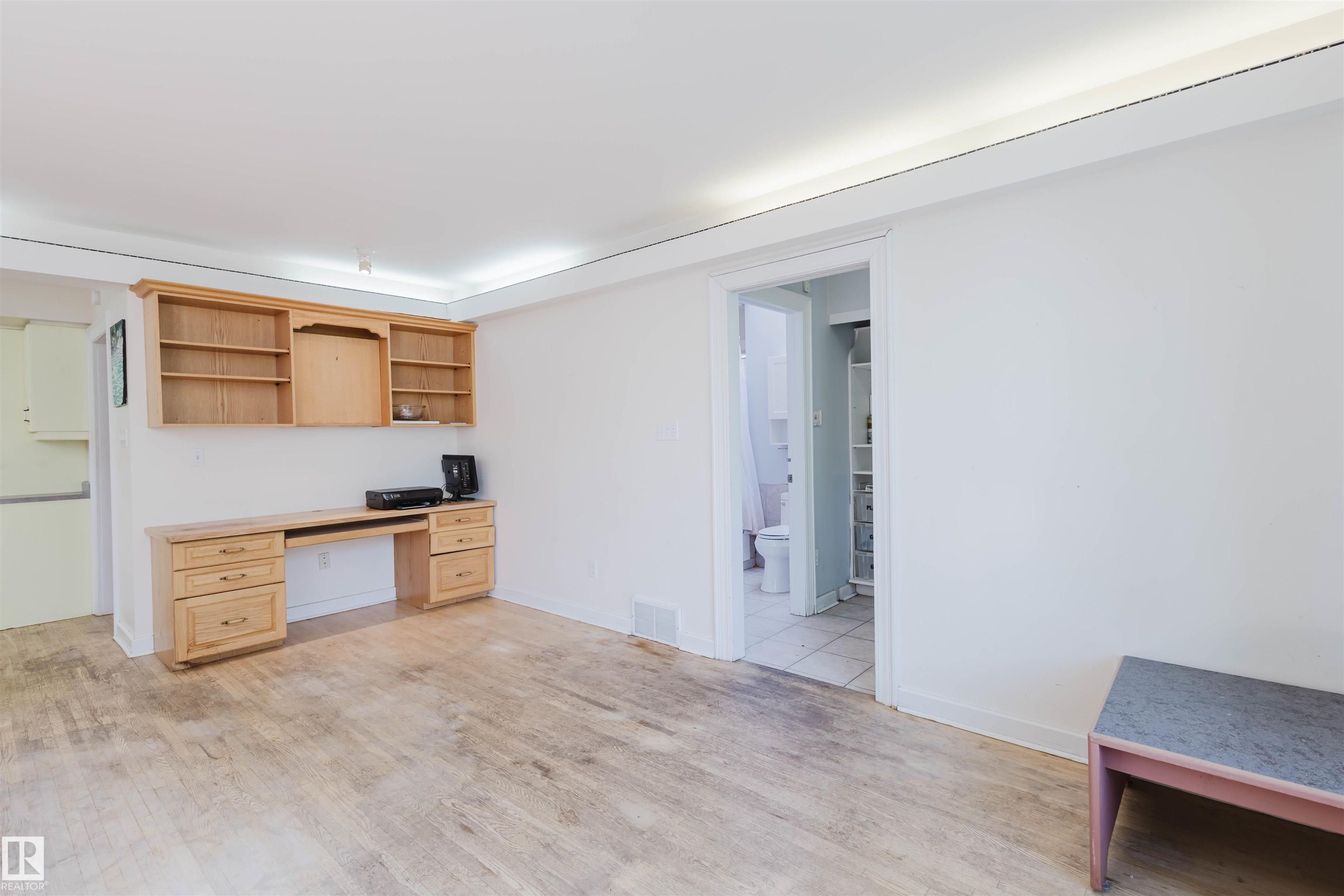 Photo 18 at 10942 88 Avenue NW, Garneau, Edmonton