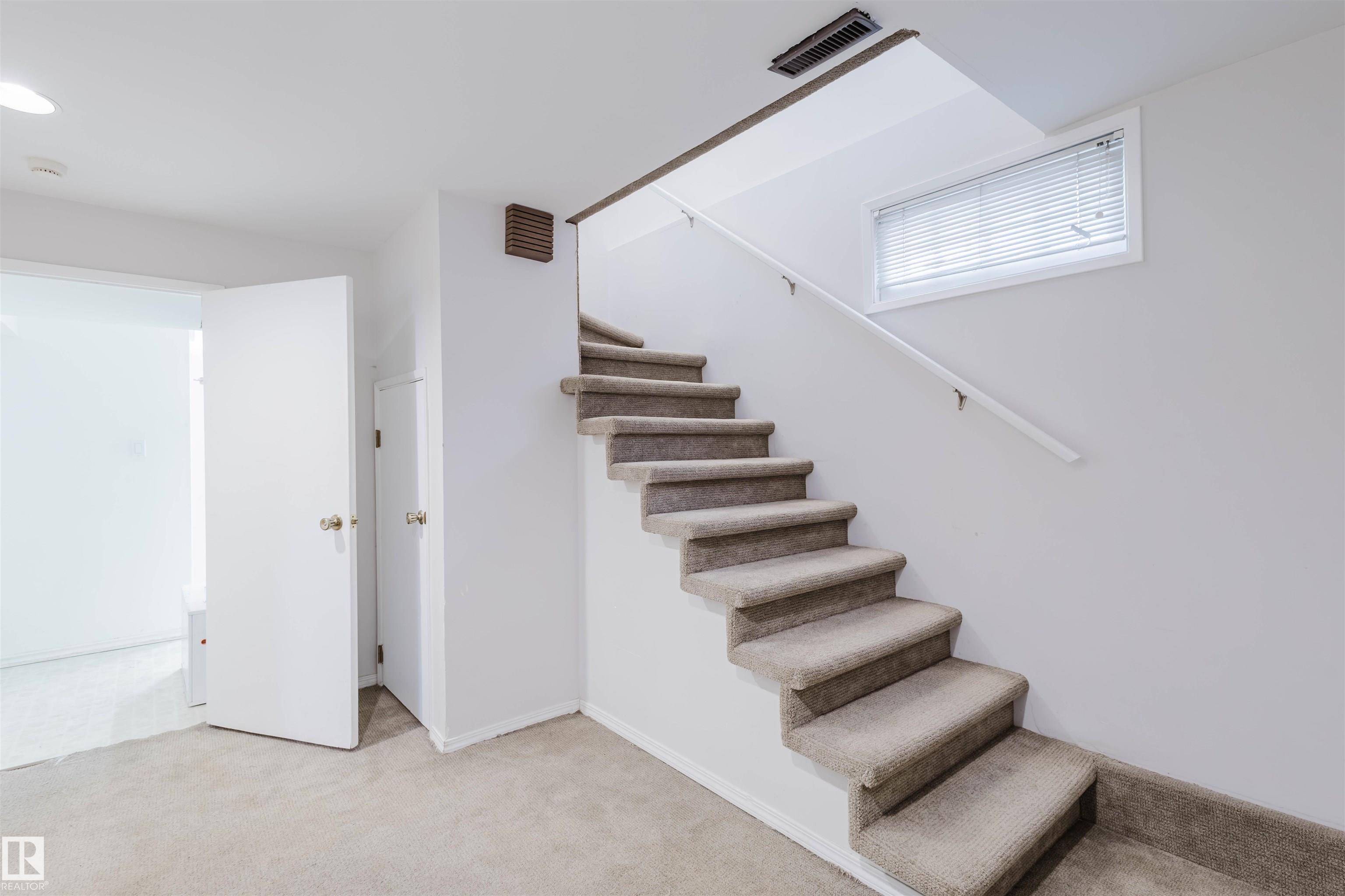Photo 35 at 10942 88 Avenue NW, Garneau, Edmonton