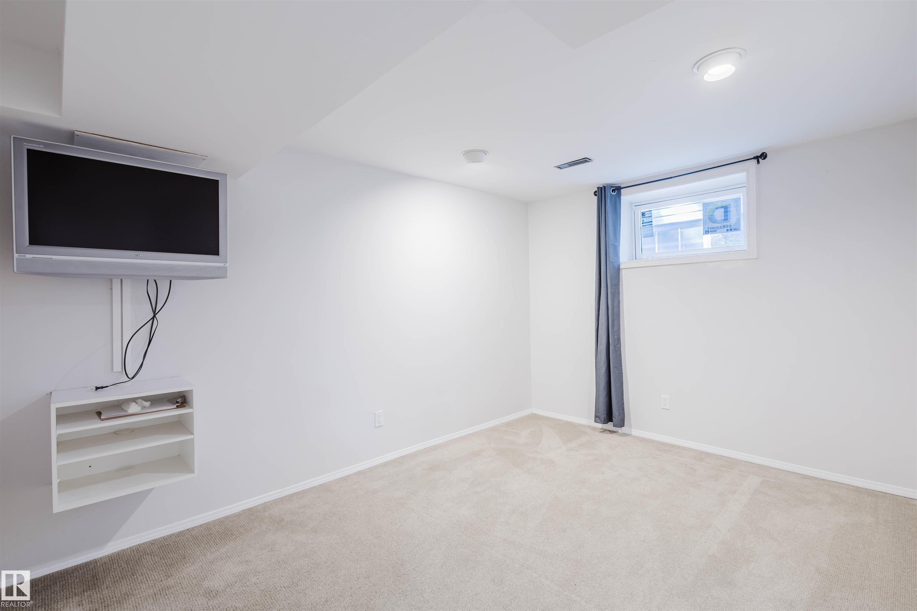 Photo 40 at 10942 88 Avenue NW, Garneau, Edmonton
