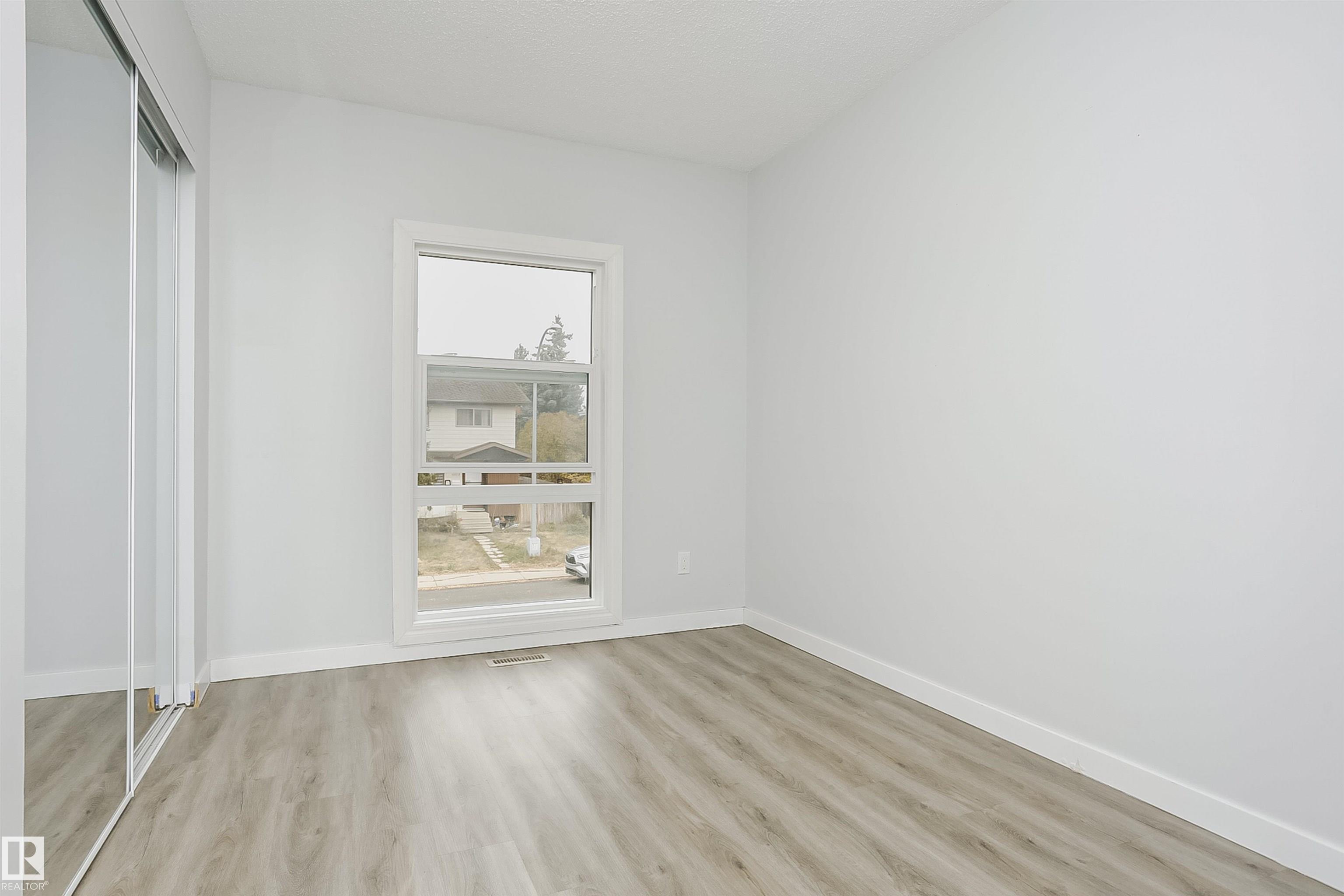 Photo 36 at 56 - 2020 105 Street NW, Keheewin, Edmonton