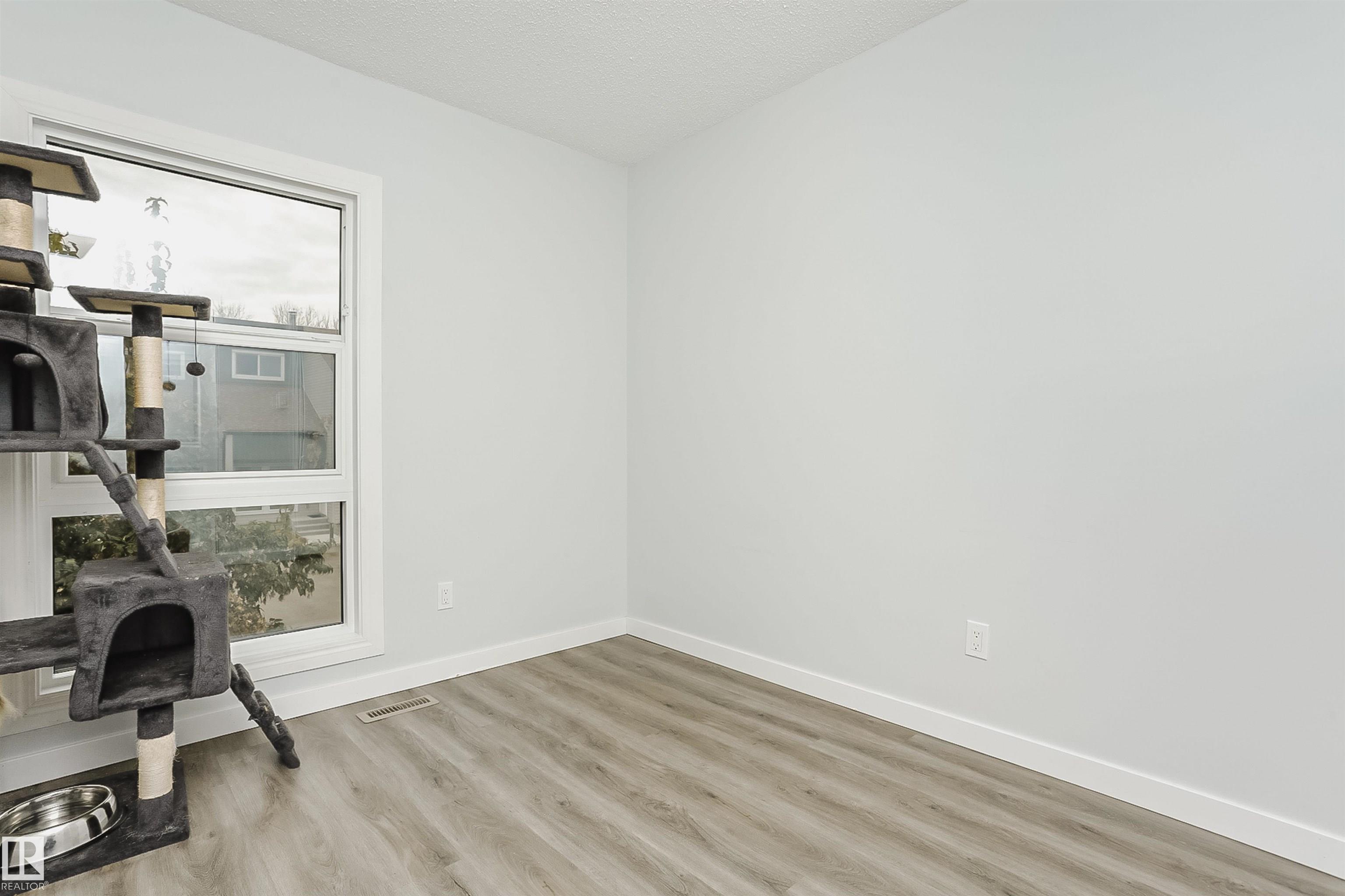 Photo 39 at 56 - 2020 105 Street NW, Keheewin, Edmonton