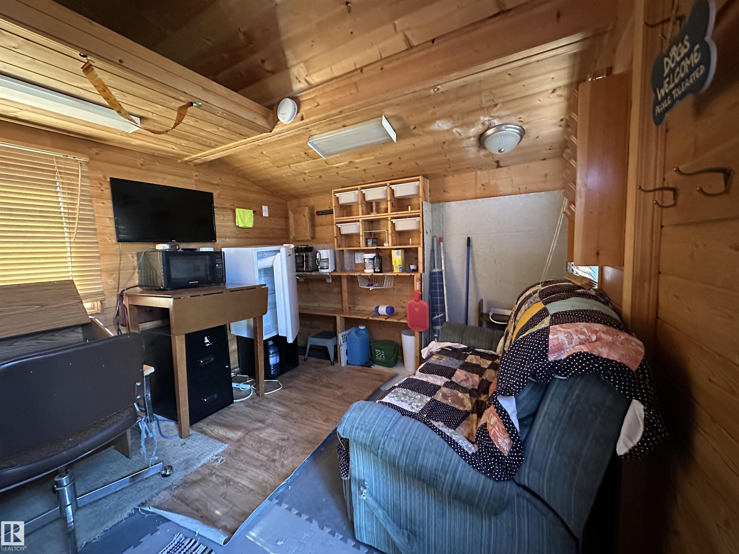 Photo 10 at 51101 Range Road 63, Tomahawk, Rural Parkland County