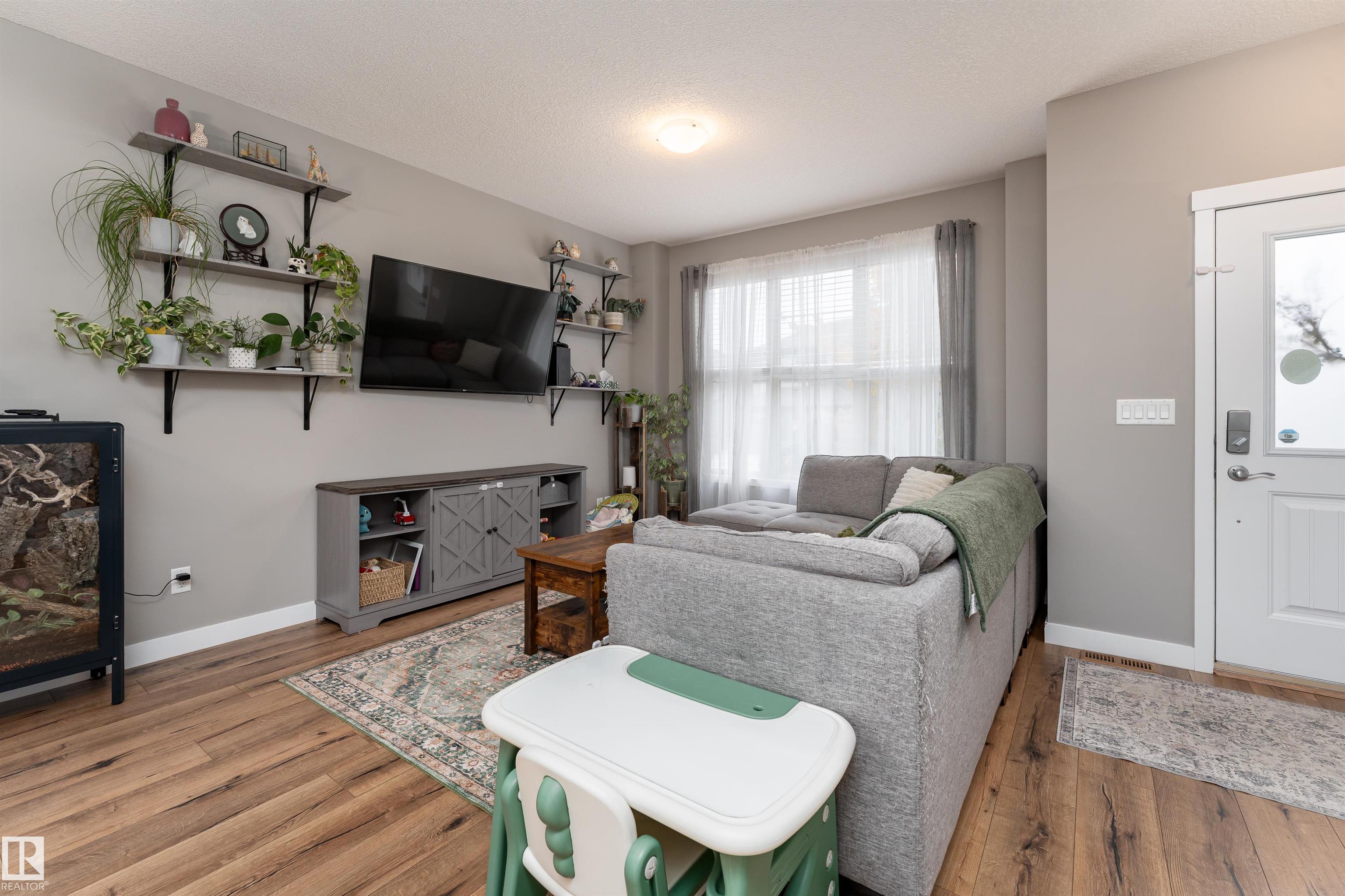 Photo 3 at 32 Greenbury Close, Greenbury, Spruce Grove