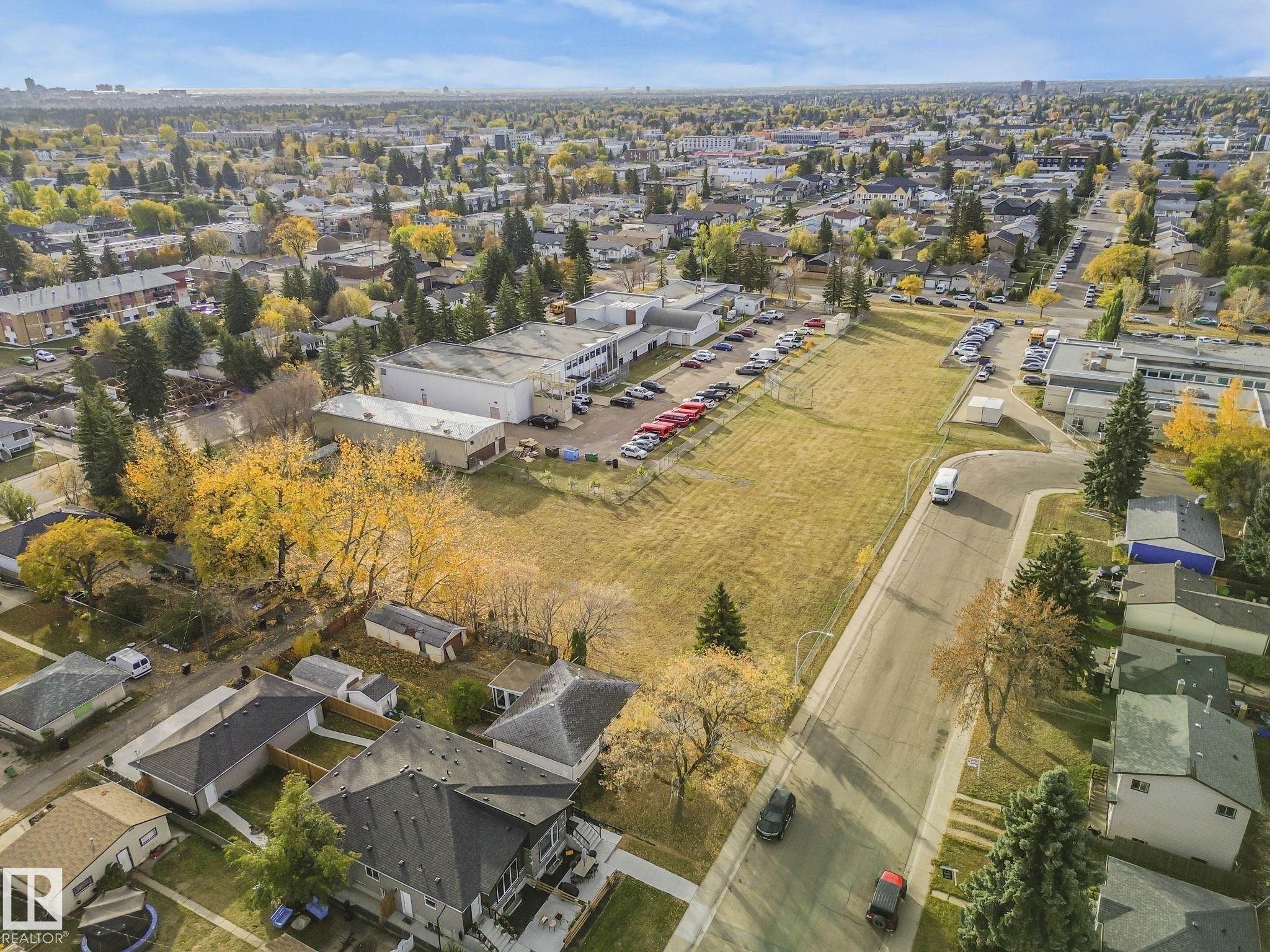 Photo 18 at 10522 158 Street NW, Britannia Youngstown, Edmonton