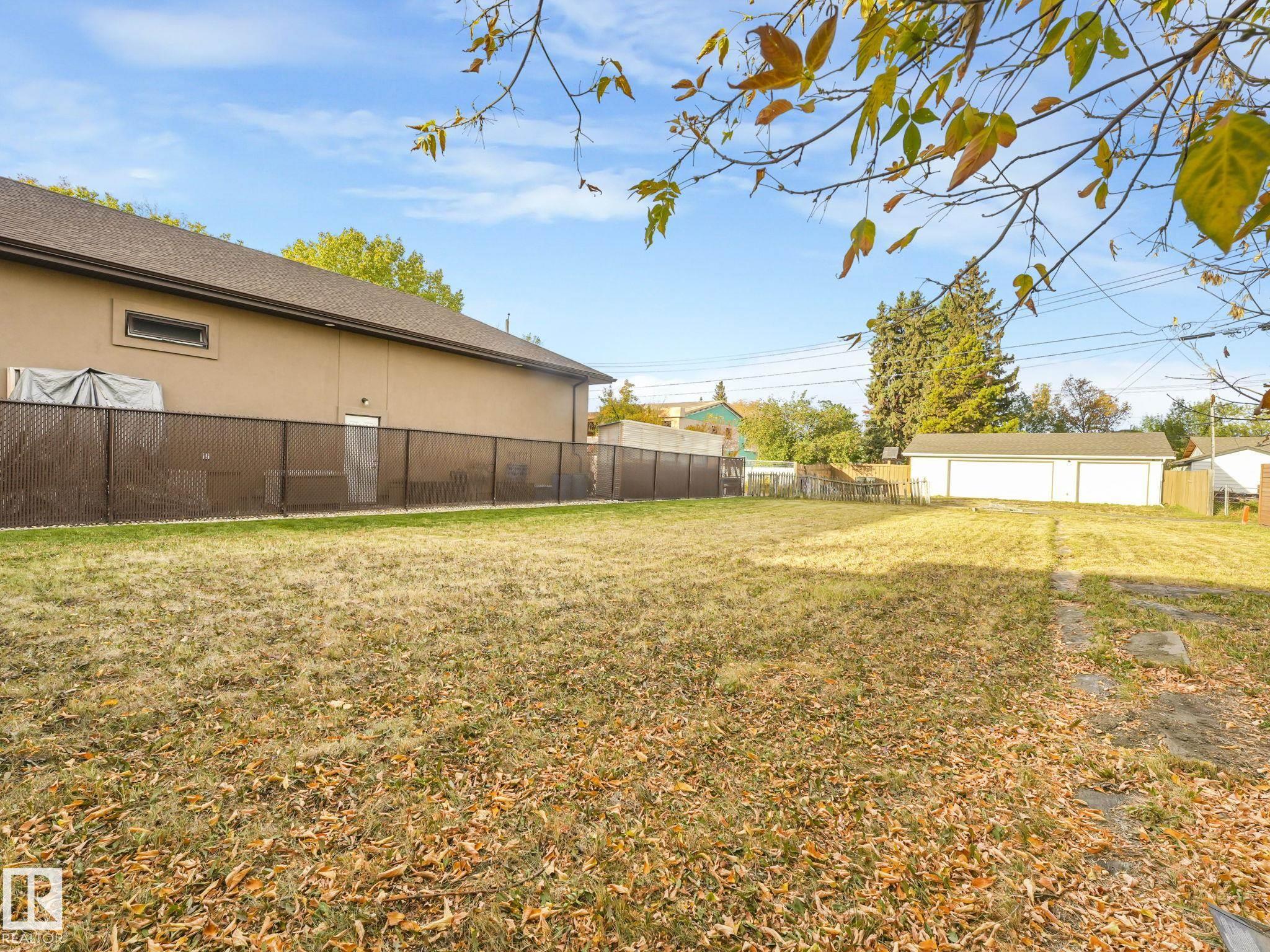 Photo 30 at 10522 158 Street NW, Britannia Youngstown, Edmonton