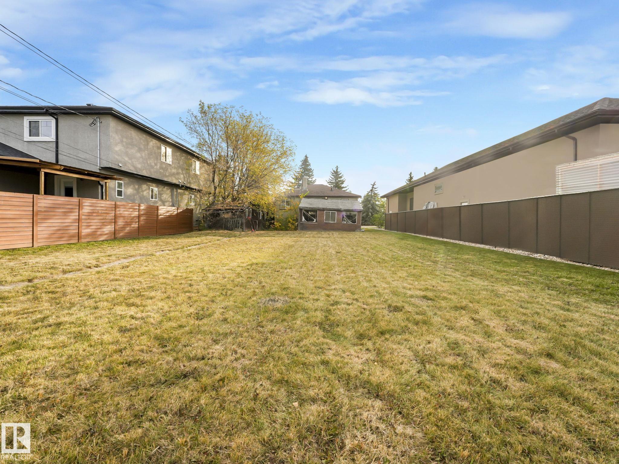 Photo 32 at 10522 158 Street NW, Britannia Youngstown, Edmonton
