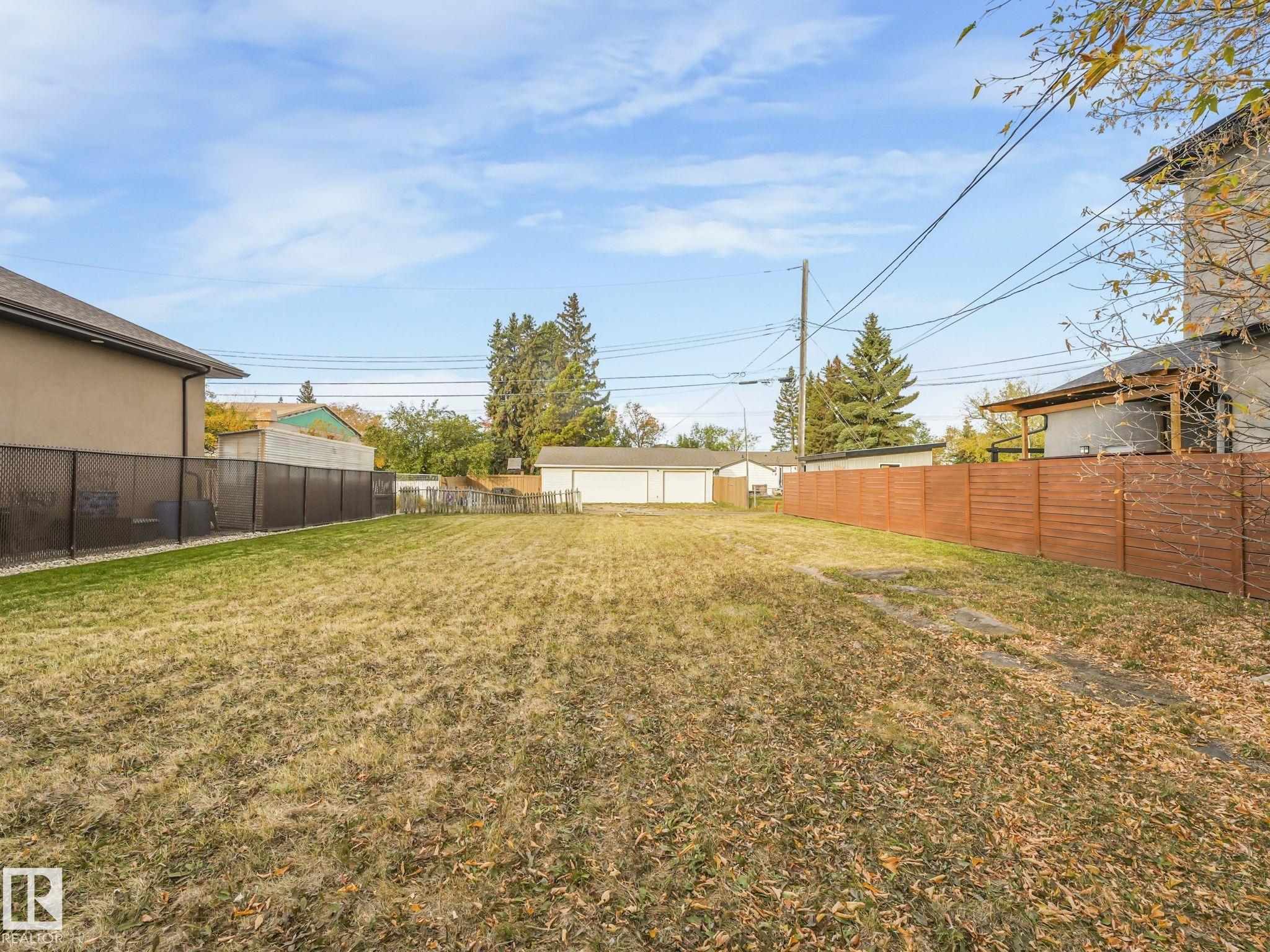 Photo 35 at 10522 158 Street NW, Britannia Youngstown, Edmonton