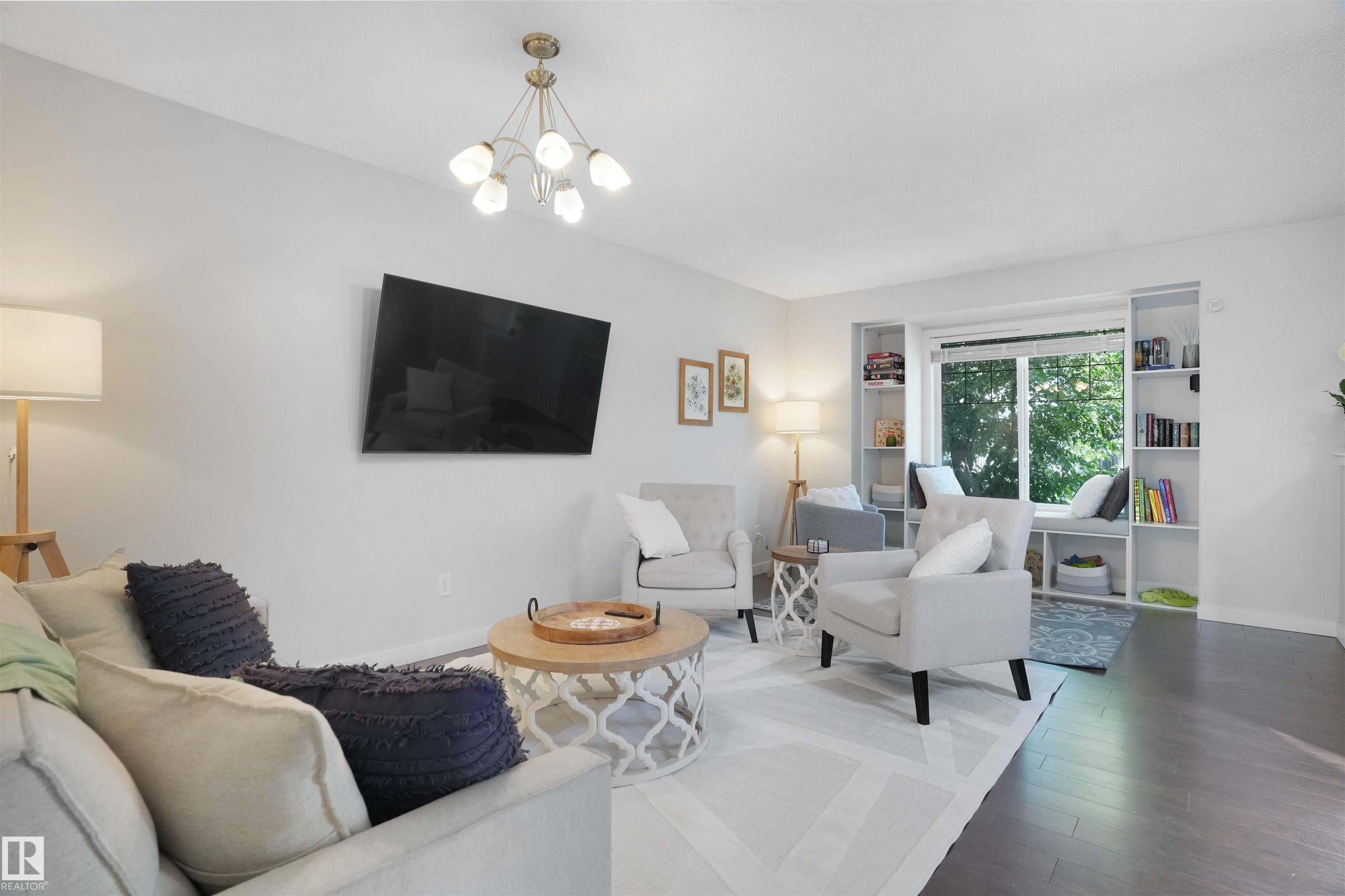 Photo 12 at 21353 87a Avenue NW, Suder Greens, Edmonton