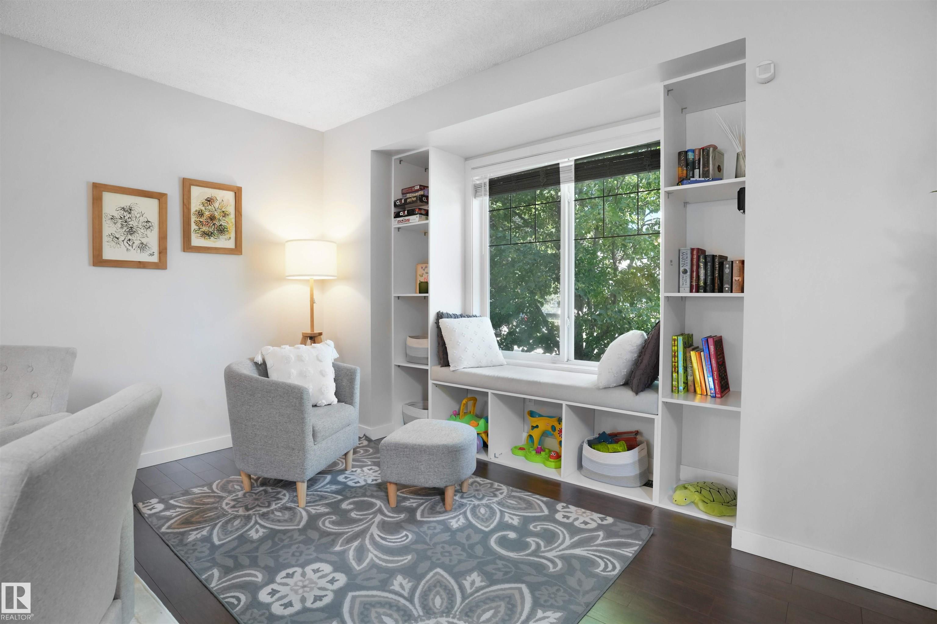 Photo 10 at 21353 87a Avenue NW, Suder Greens, Edmonton