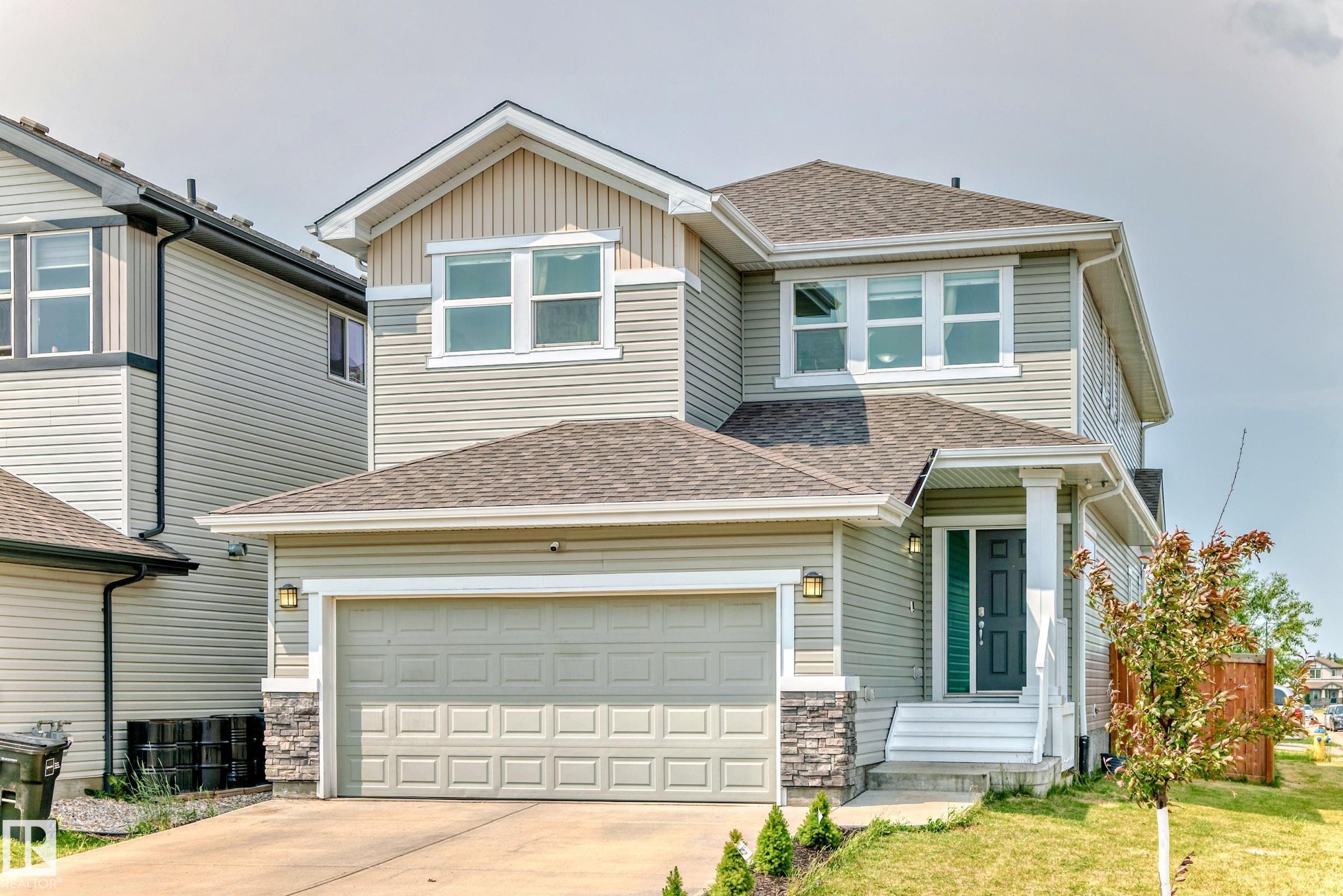 Photo 2 at 1452 30 Street NW, Laurel, Edmonton
