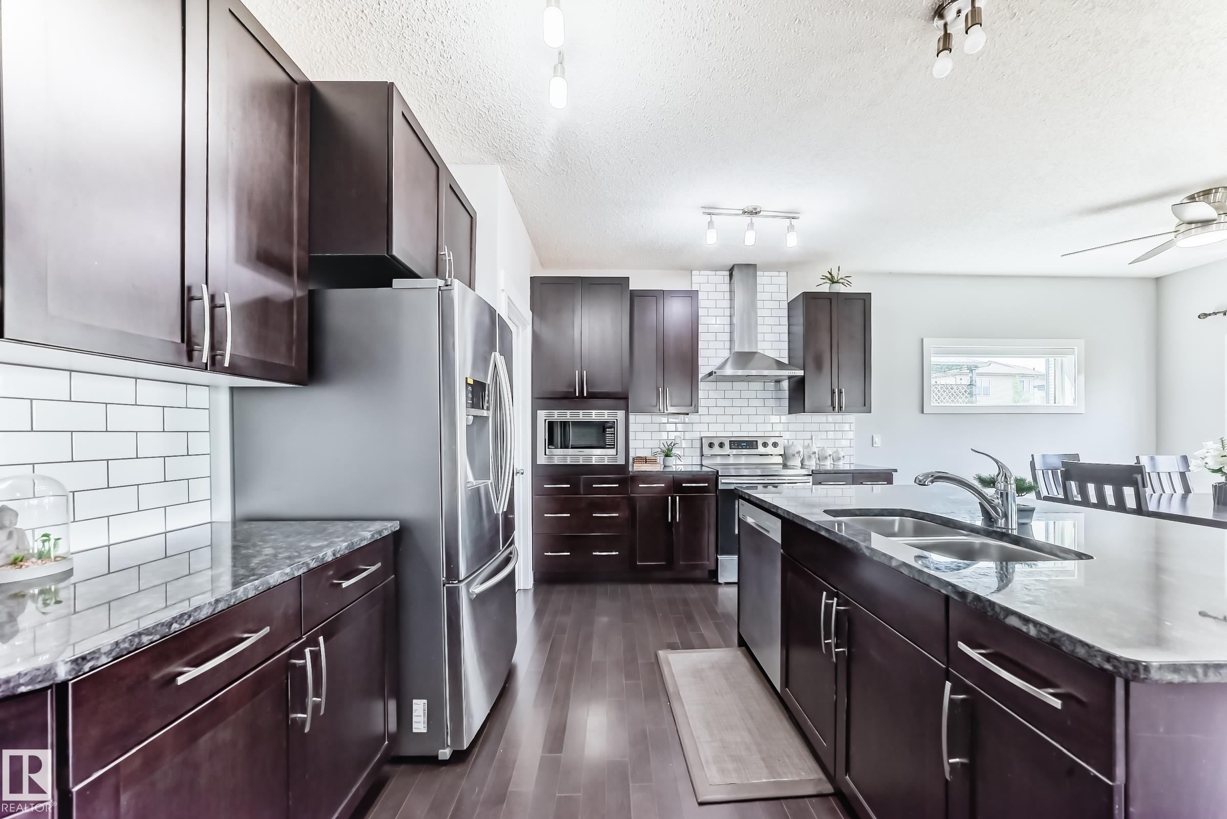 Photo 11 at 1452 30 Street NW, Laurel, Edmonton