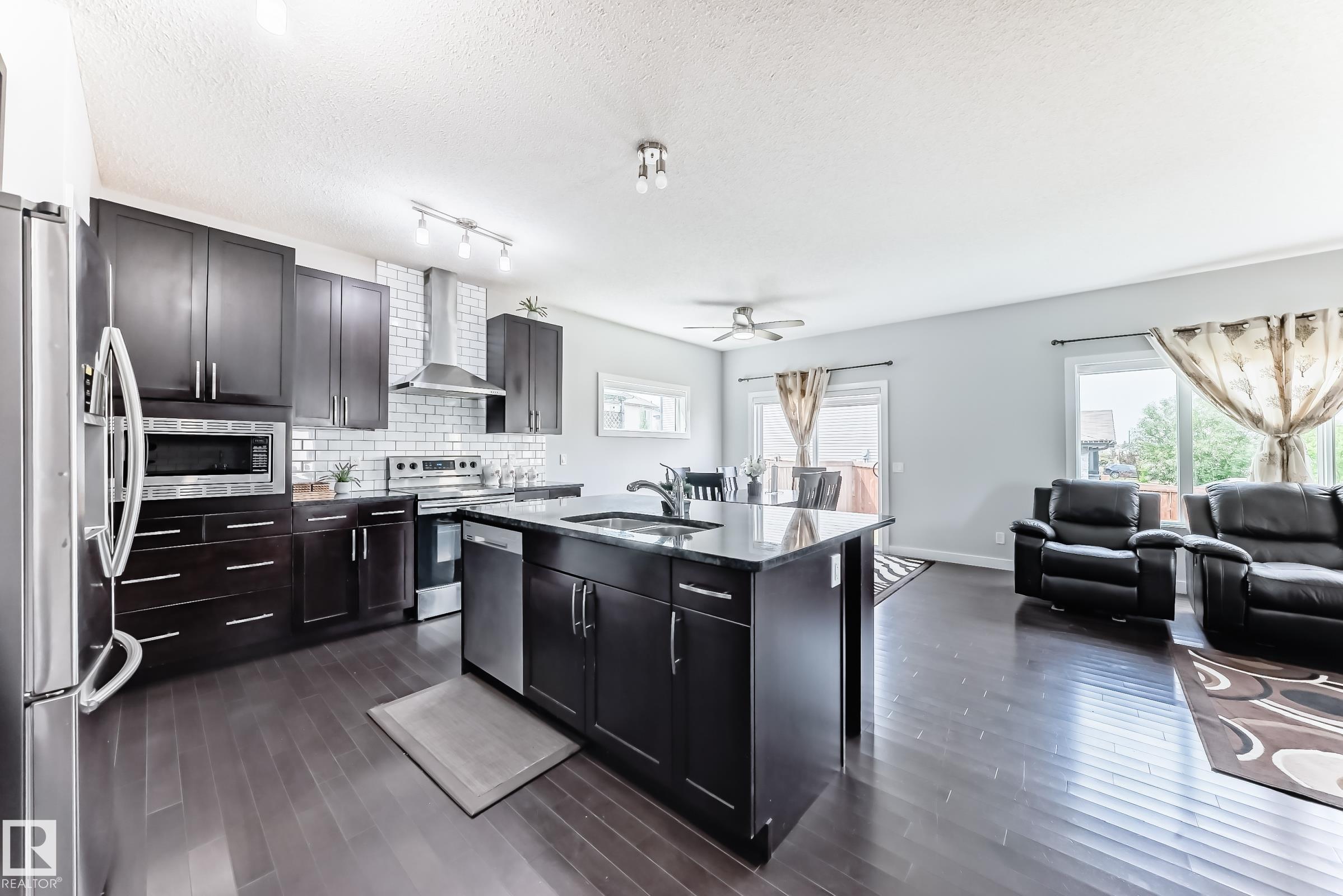 Photo 12 at 1452 30 Street NW, Laurel, Edmonton