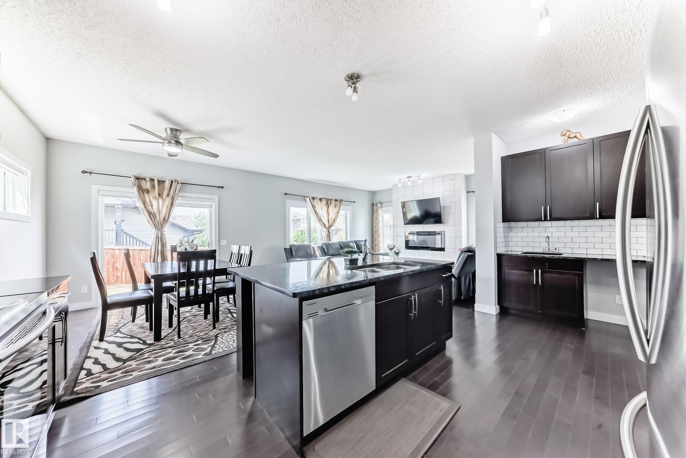 Photo 13 at 1452 30 Street NW, Laurel, Edmonton