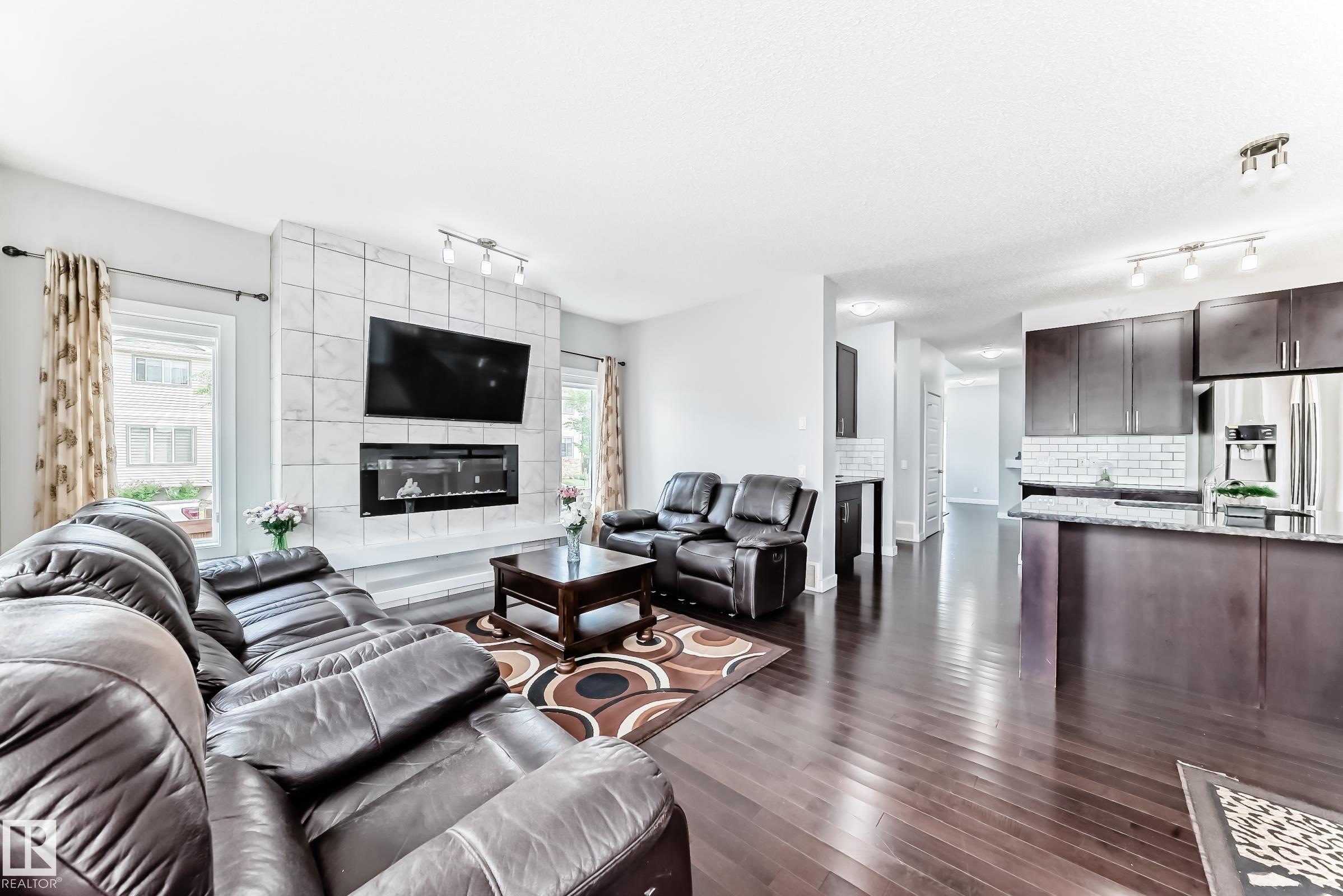Photo 18 at 1452 30 Street NW, Laurel, Edmonton