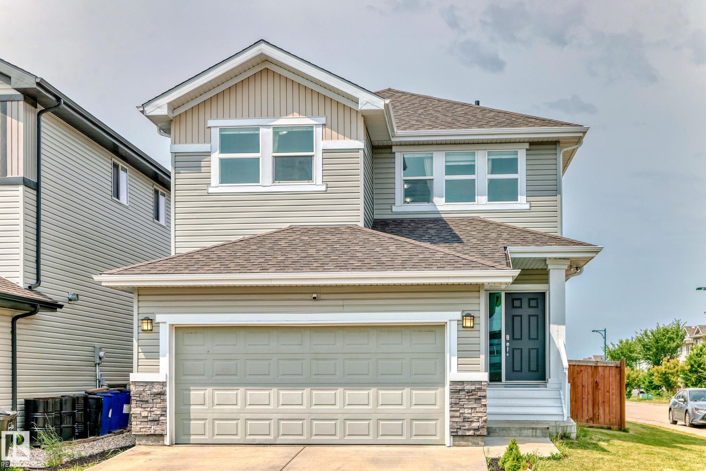 Photo 3 at 1452 30 Street NW, Laurel, Edmonton